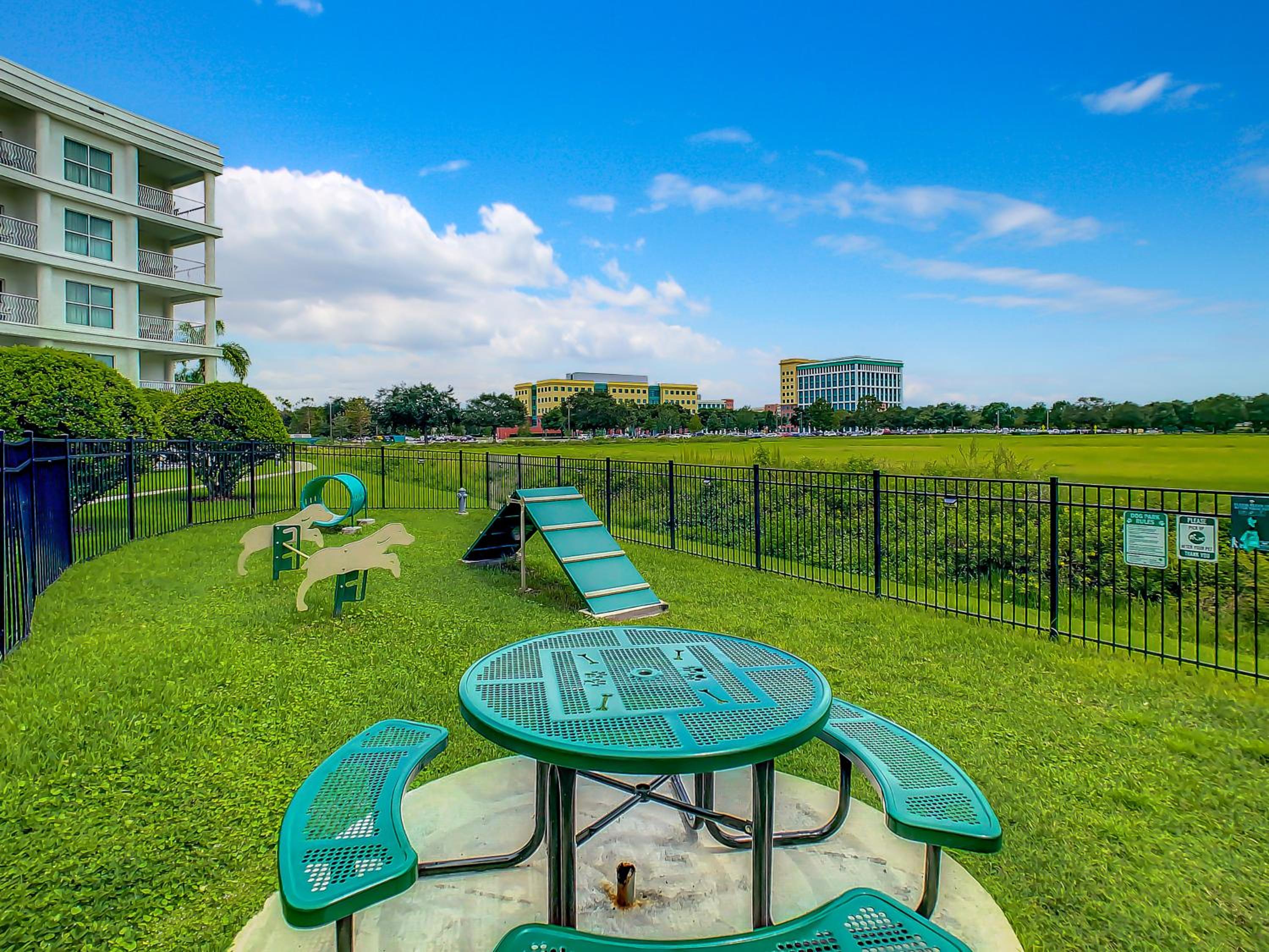 1Bed/1Bath Pet Friendly Condo at the Melia