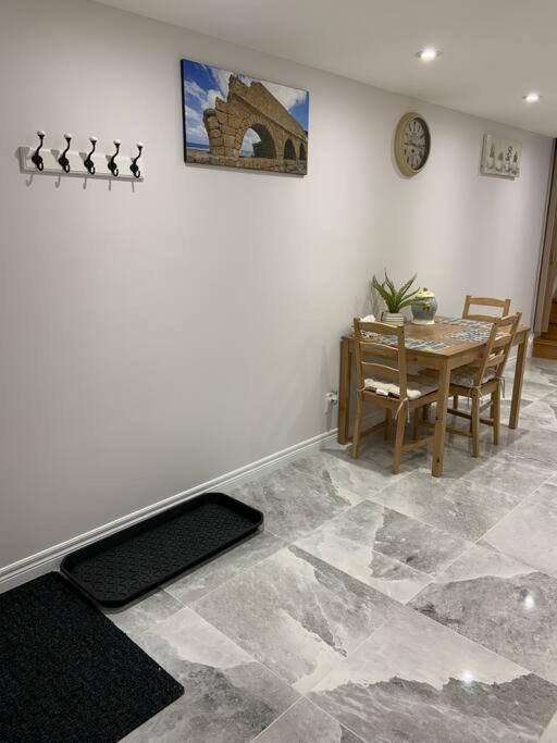 One bedroom in luxurious brand new ground level apartment