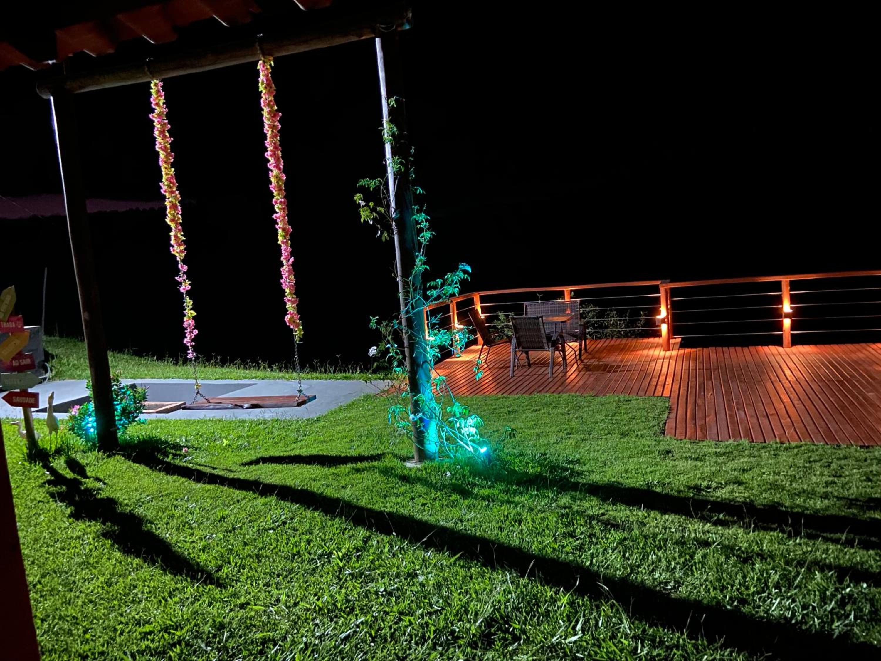 Recanto da Alegria - Casa em Cunha com Jacuzzi,Piscina,Rede,Churrasqueira,Lareira,Deck, Banco de coração