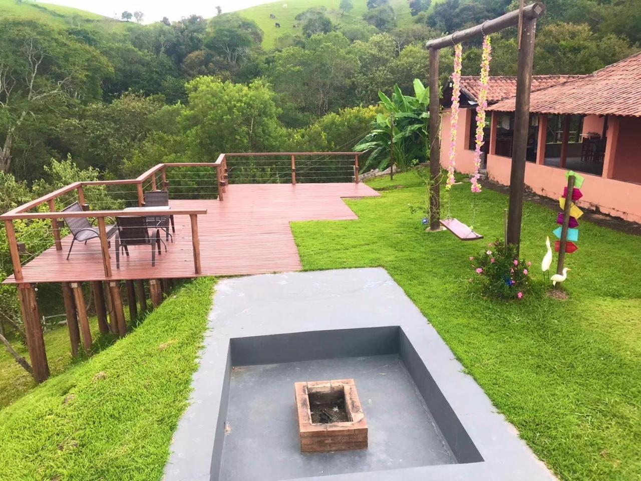 Recanto da Alegria - Casa em Cunha com Jacuzzi,Piscina,Rede,Churrasqueira,Lareira,Deck, Banco de coração