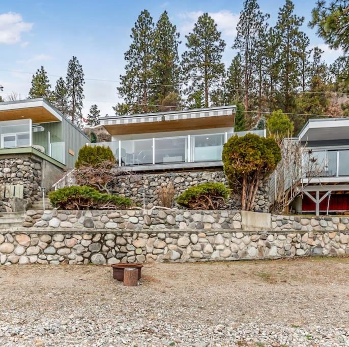 Lakeside Serenity Retreat #10