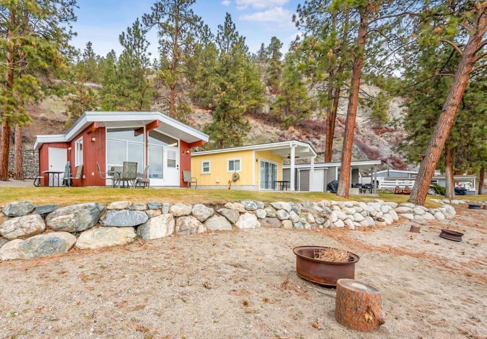Cozy Cottage by the Lakeshore #4