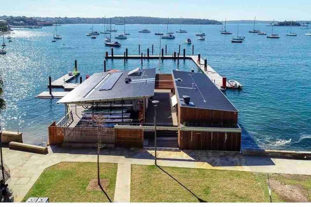 Elizabeth Bay Marina Apartment