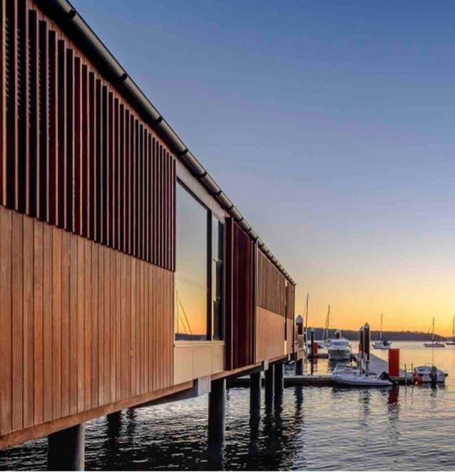 Elizabeth Bay Marina Apartment