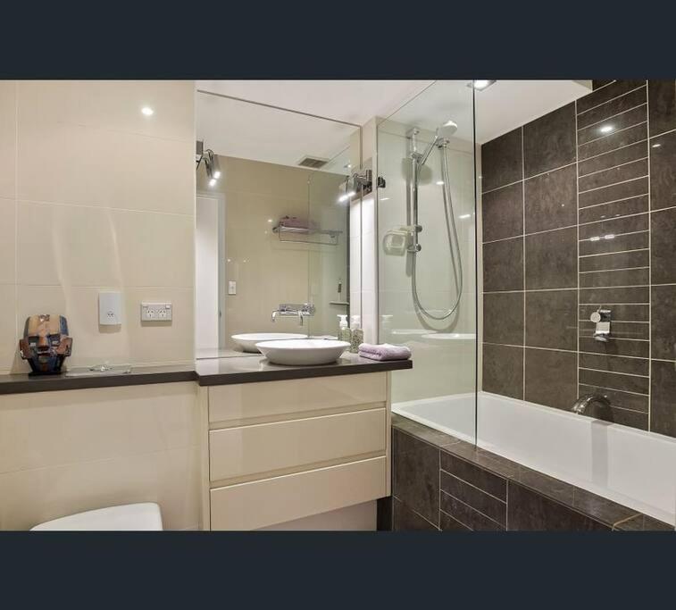 Elizabeth Bay Marina Apartment
