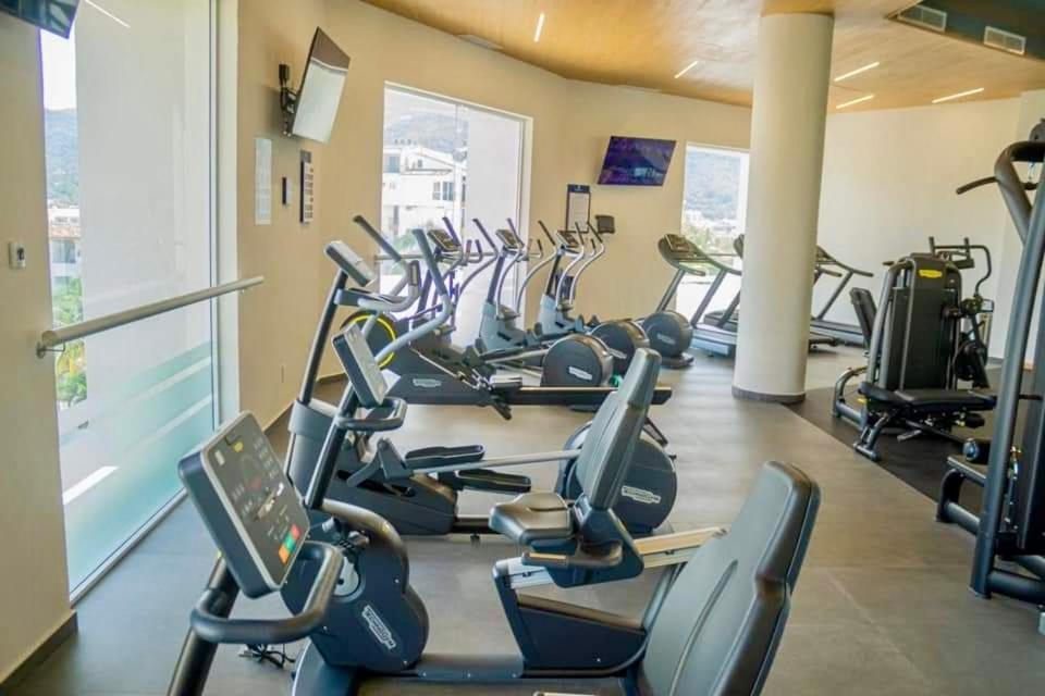 Wake Up to Ocean Views and Complimentary Breakfast