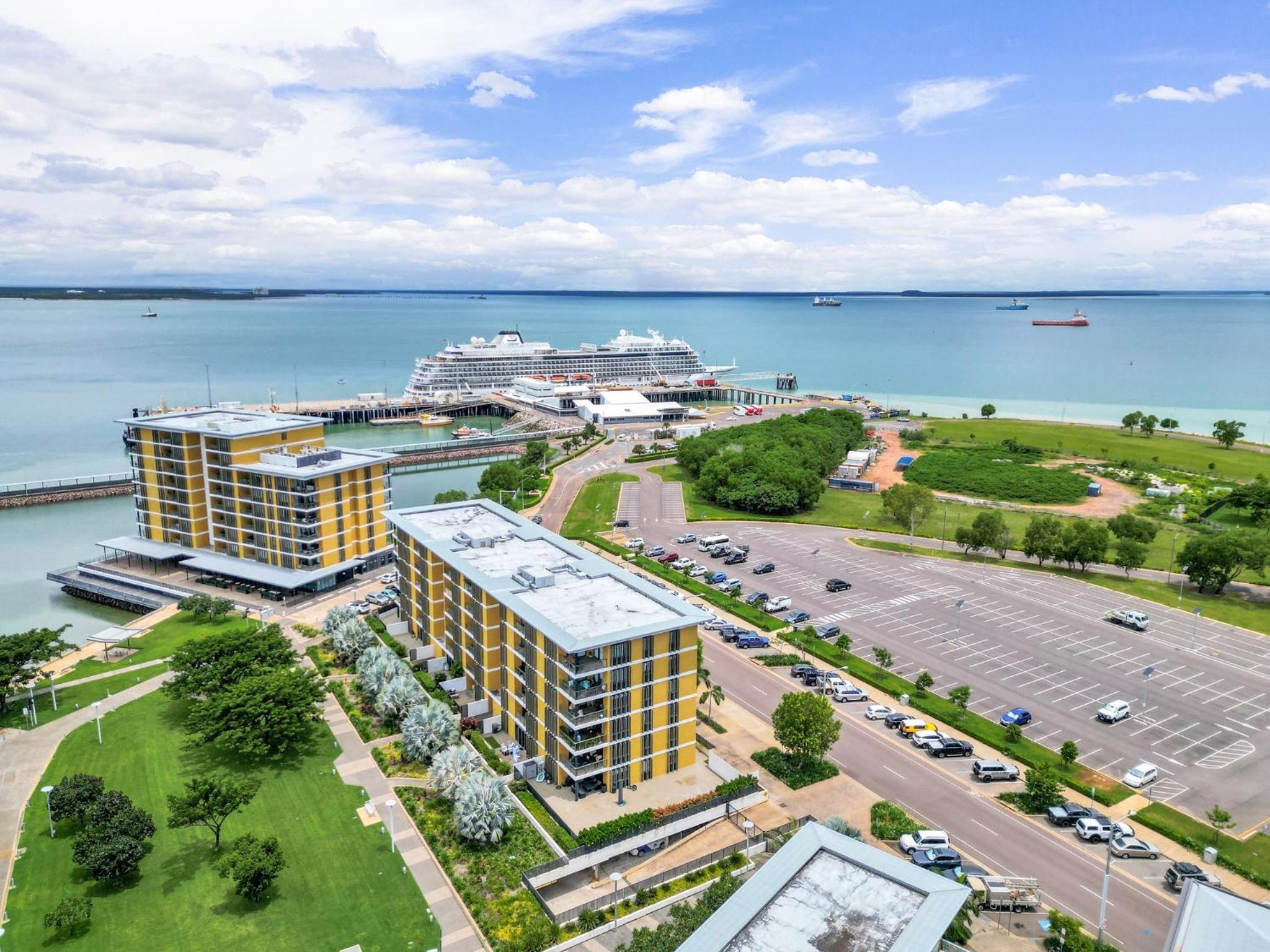 Darwin Waterfront Escape