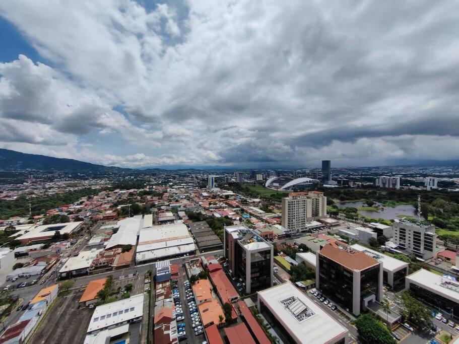 804 SECRT Sabana Hermoso Apartamento con Aire Acondicionado