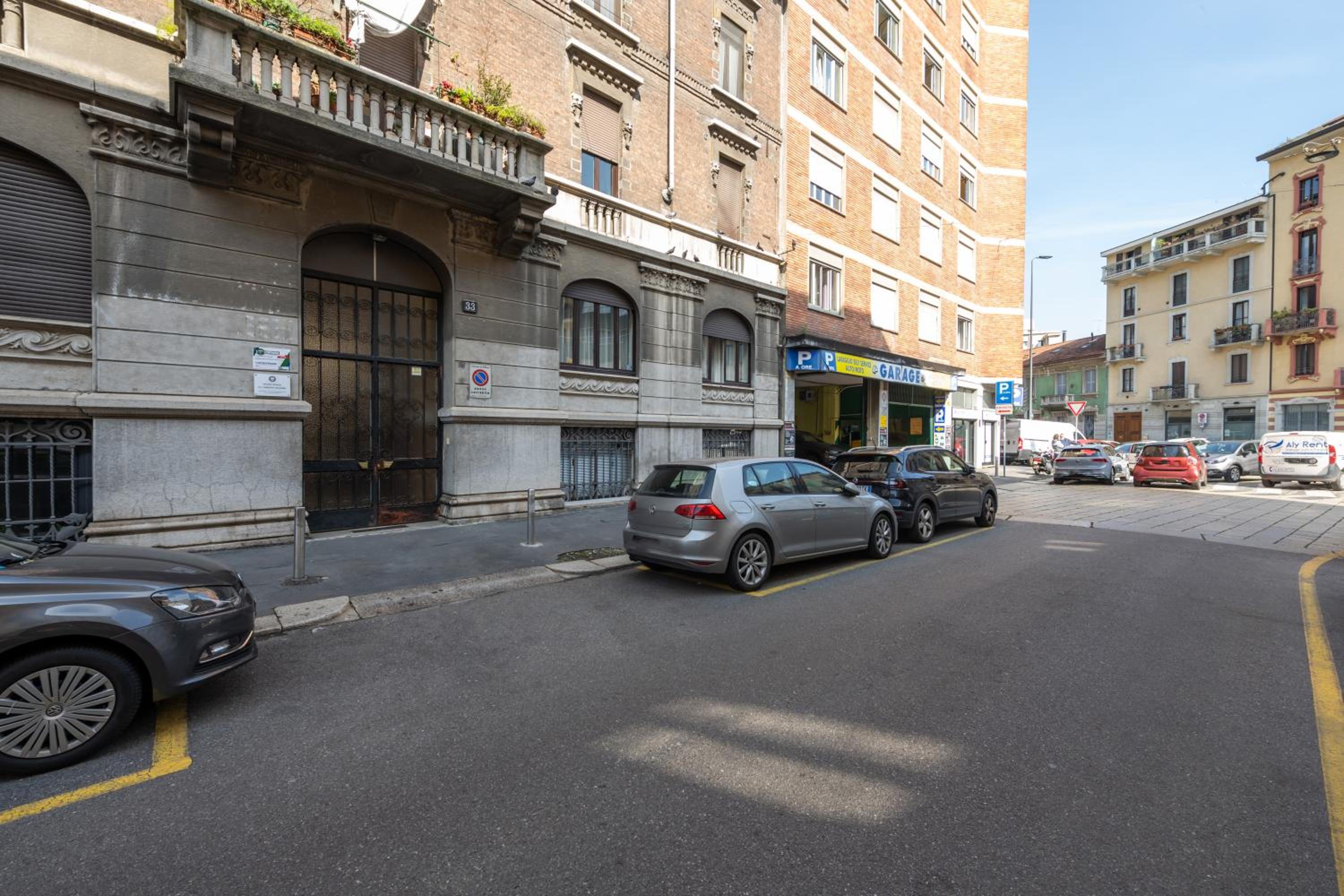 LIFE IS BEAUTIFUL Porta Romana Apartment