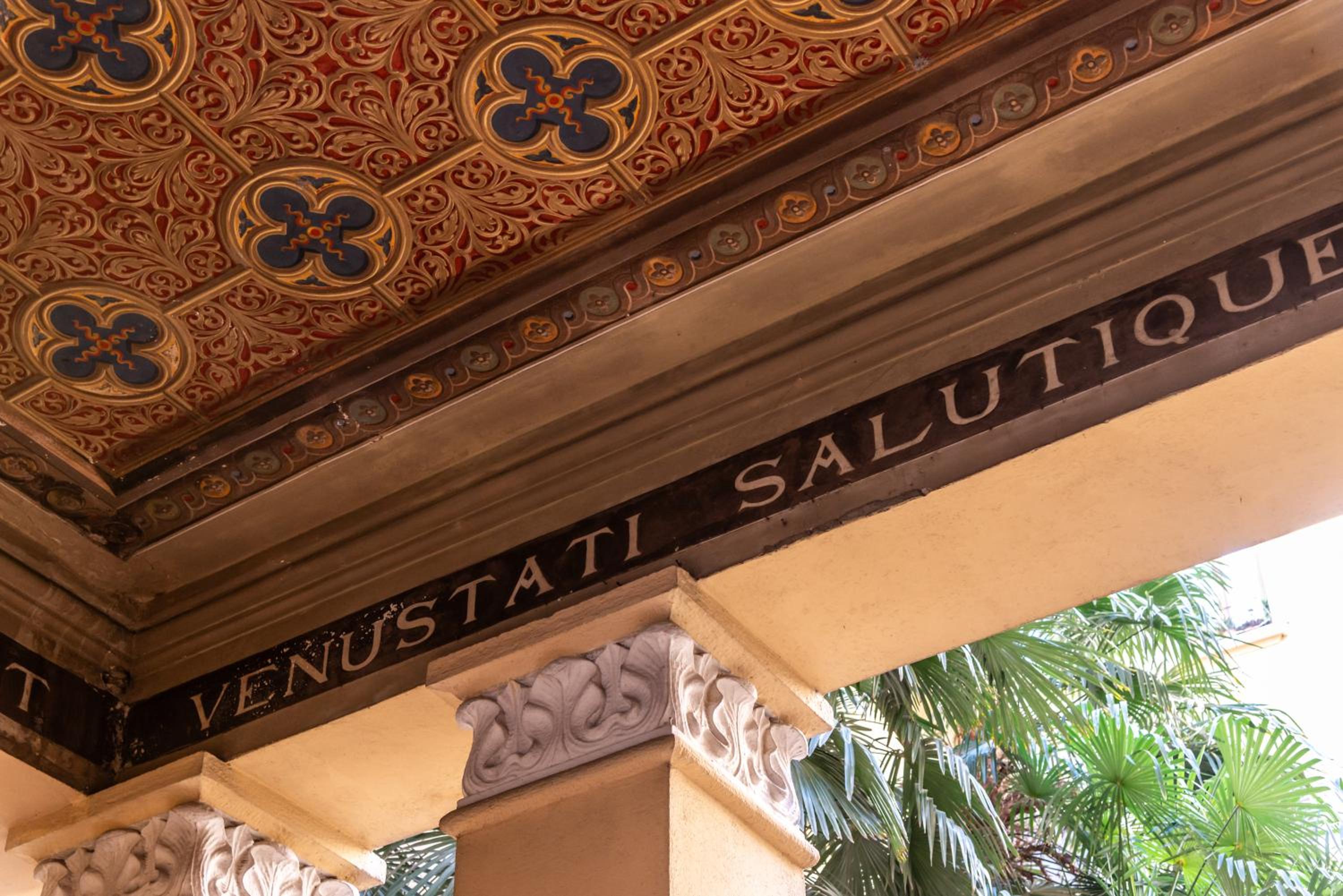 LIFE IS BEAUTIFUL Porta Romana Apartment