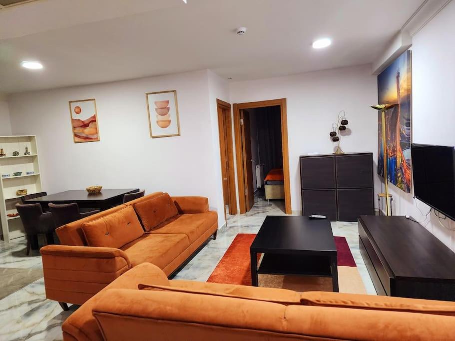 Taksim Square Residence, Two bedrooms, pool sauna gym