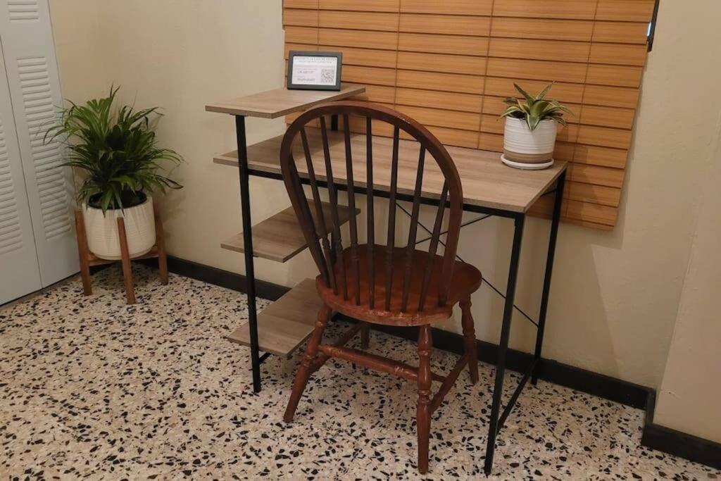 Jayuya Cozy Aparment with Wi-Fi, Free Parking and AC view 2