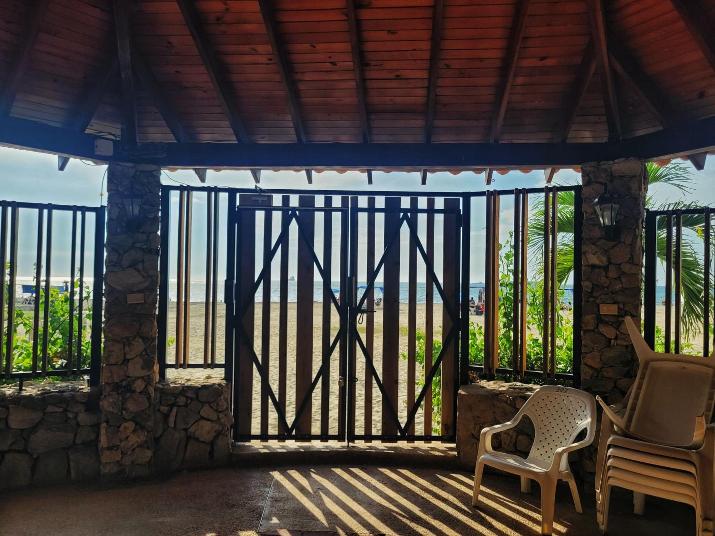 Apartamento con salida a la playa