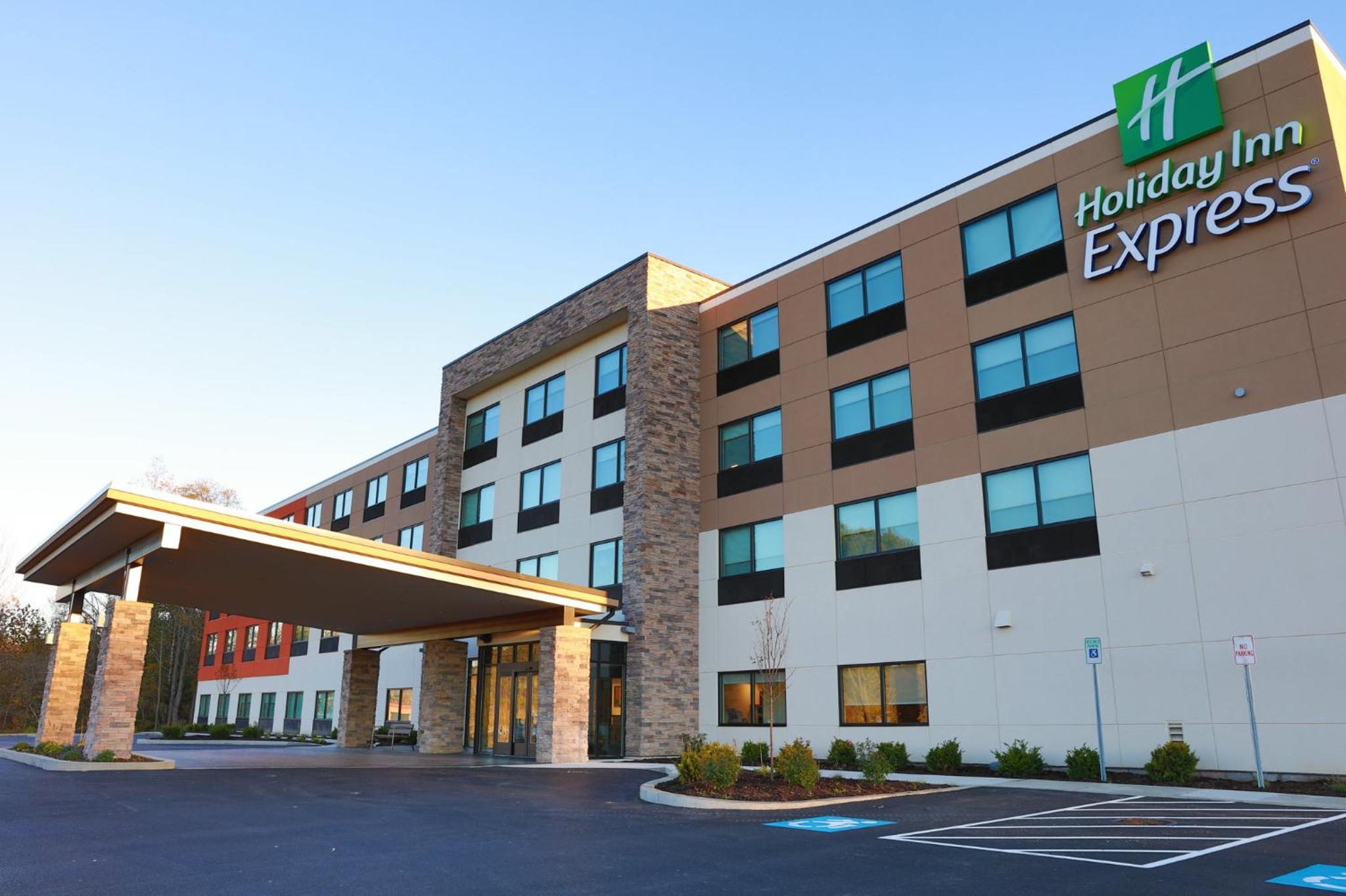 Hotel Holiday Inn Express Oneonta, an IHG Hotel - Image 1
