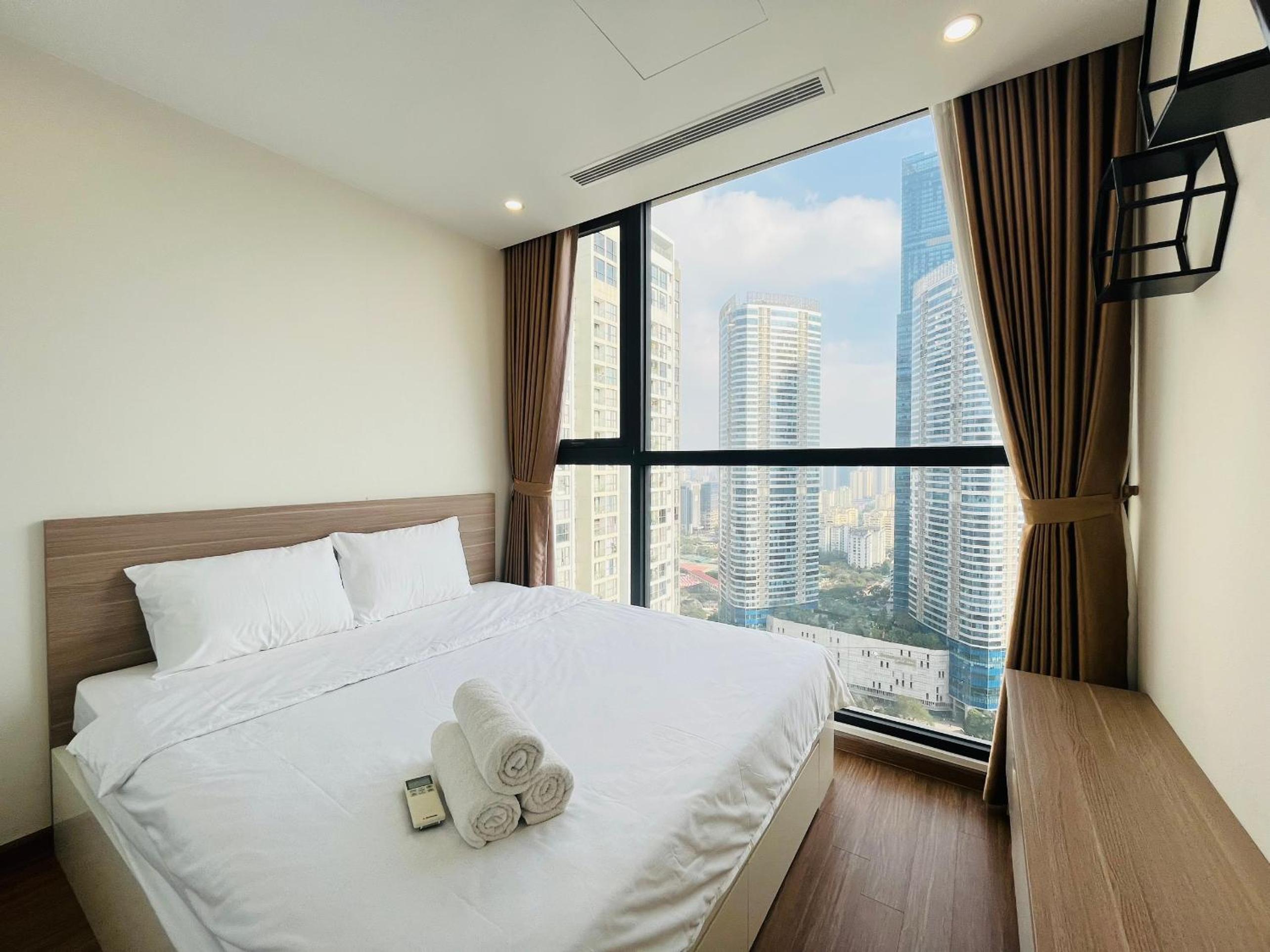 Vinhomes Skylake - 1,2,3 Beds Apartment - Fullhouse/ Spacious