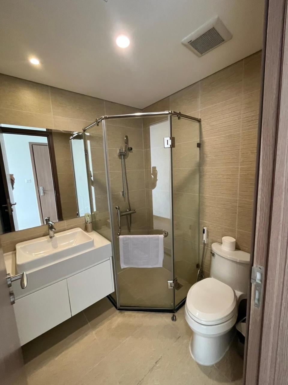 Vinhomes Skylake - 1,2,3 Beds Apartment - Fullhouse/ Spacious