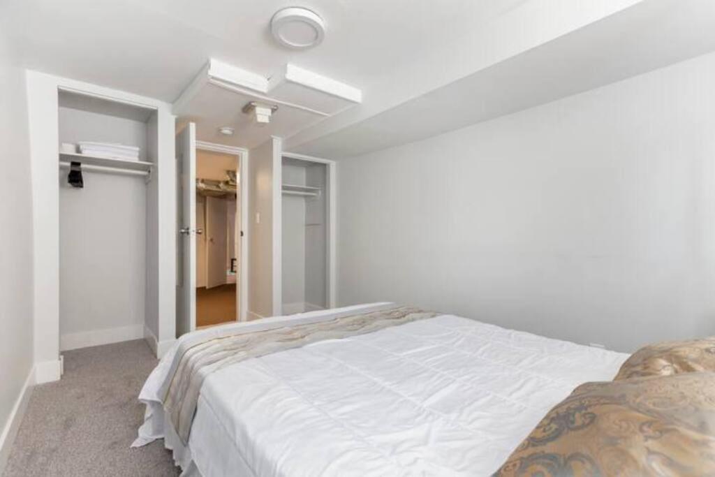 Cozy Furnished Room-4 Close to U of A in Edmonton - with Shared Spaces