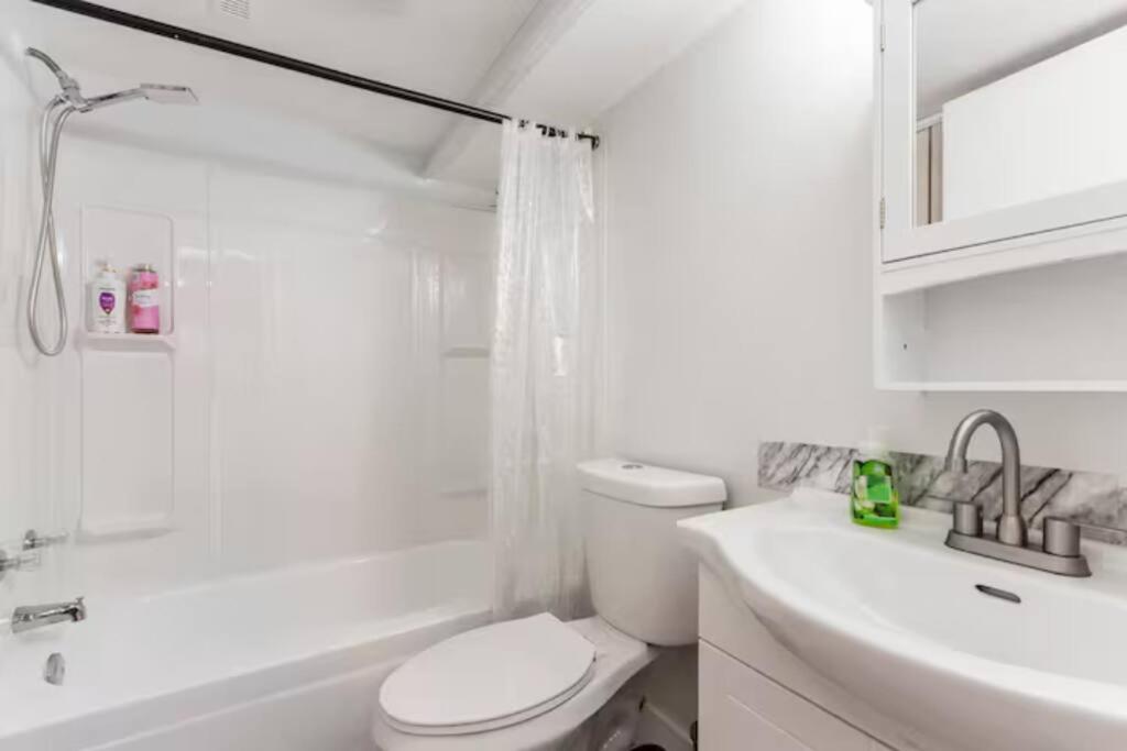 Cozy Furnished Room-4 Close to U of A in Edmonton - with Shared Spaces