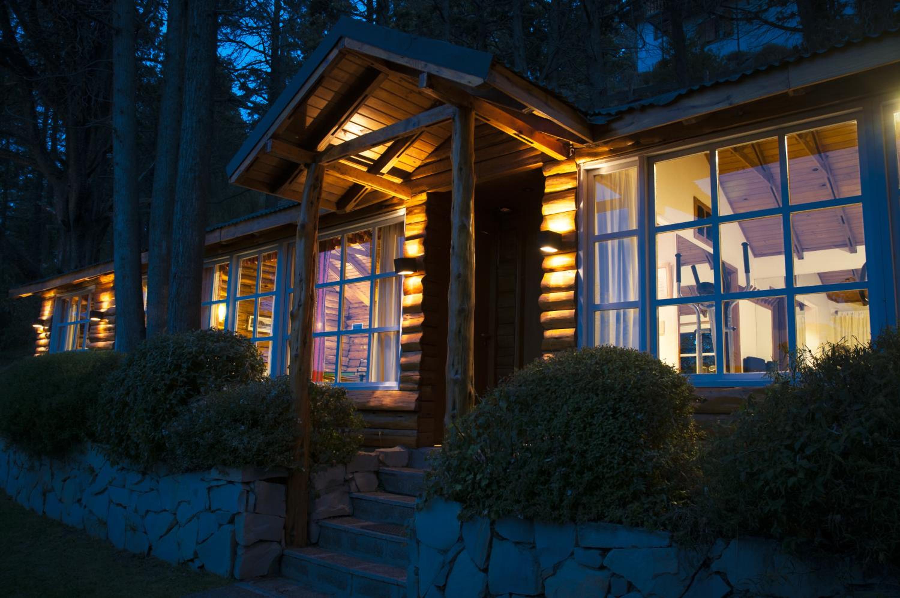 Pailahue Cabañas Lodge
