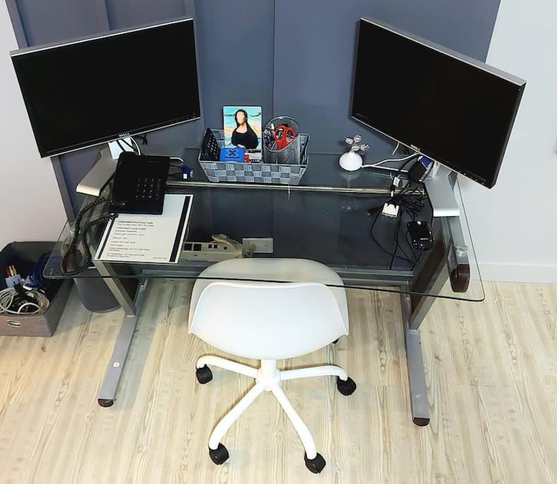 Executive Suite - Top Rated Stay - Comfort & Location