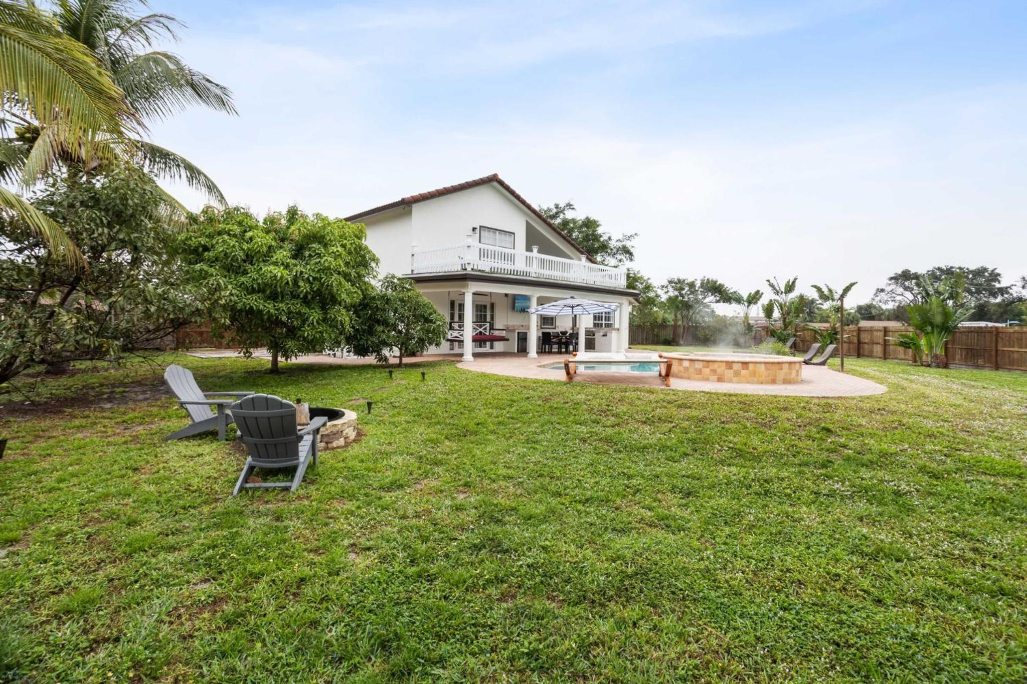 Hotel Escondida Drive