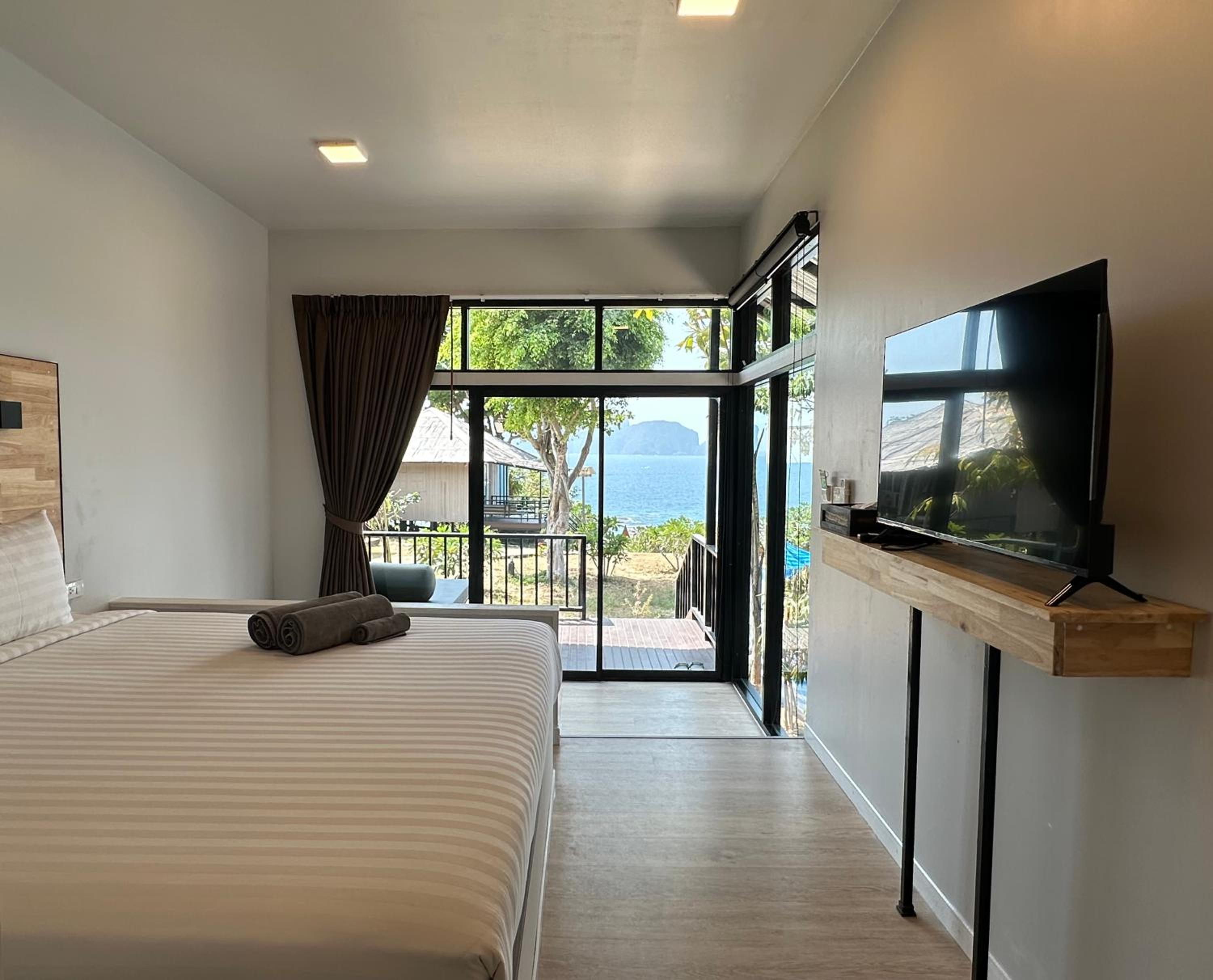 HIP Seaview Resort @ Phi Phi