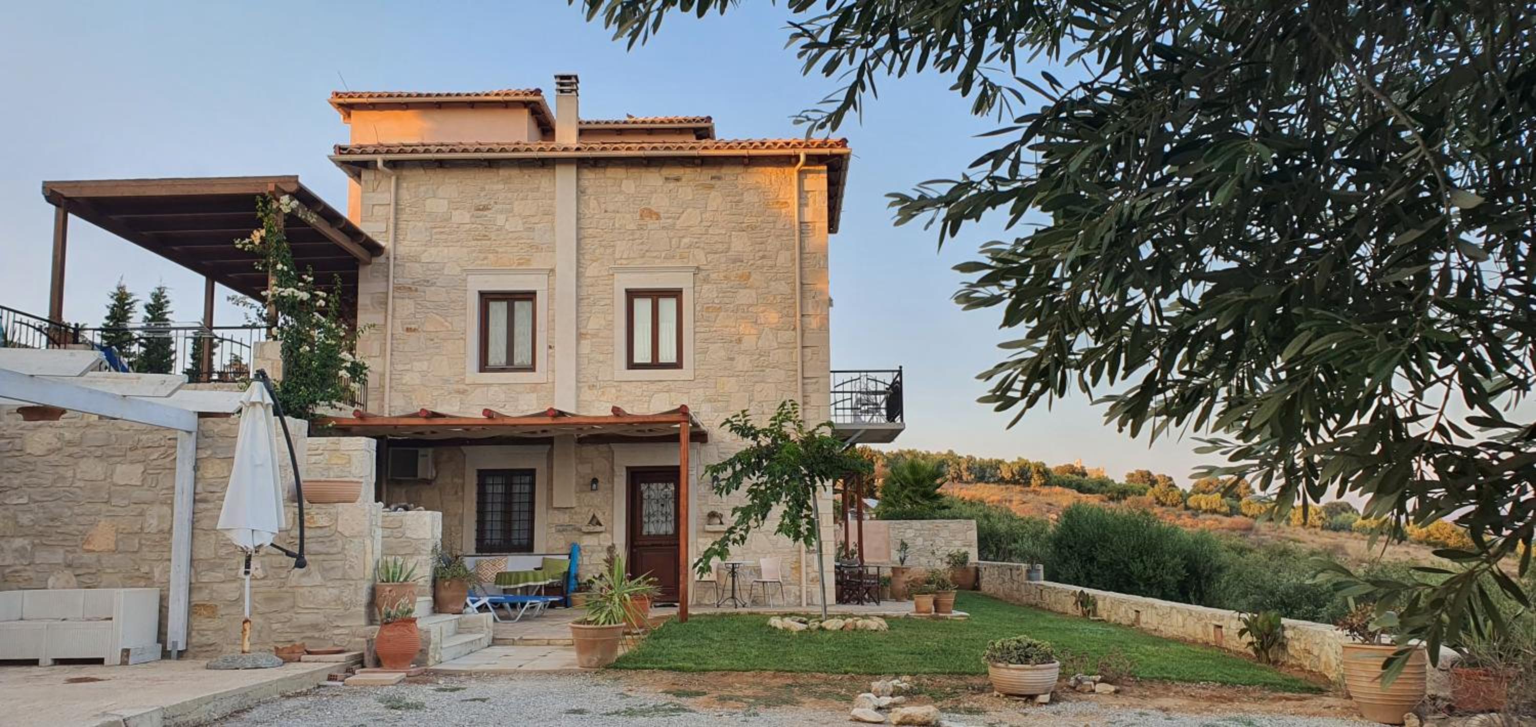 Aelia Apartment III
