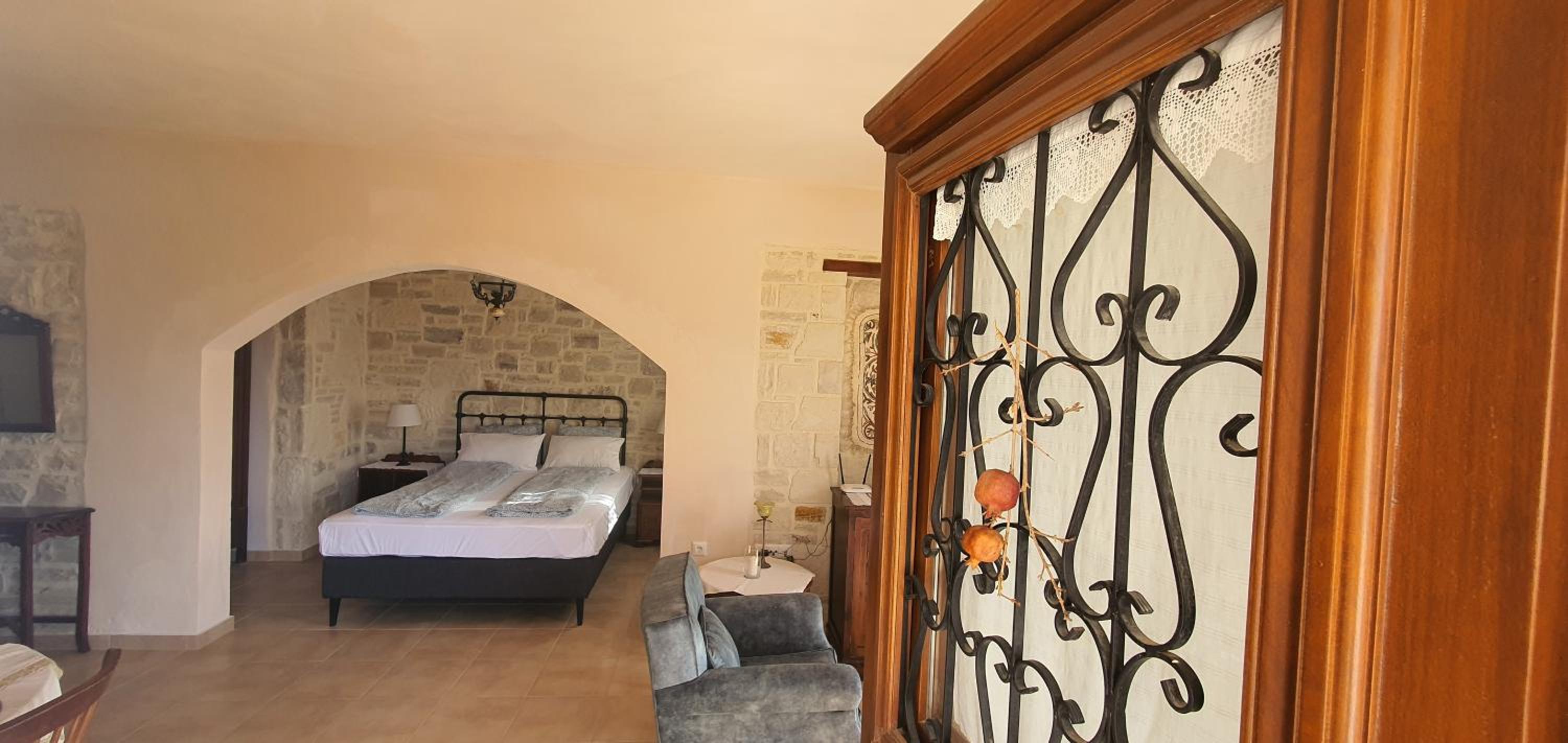 Aelia Apartment III