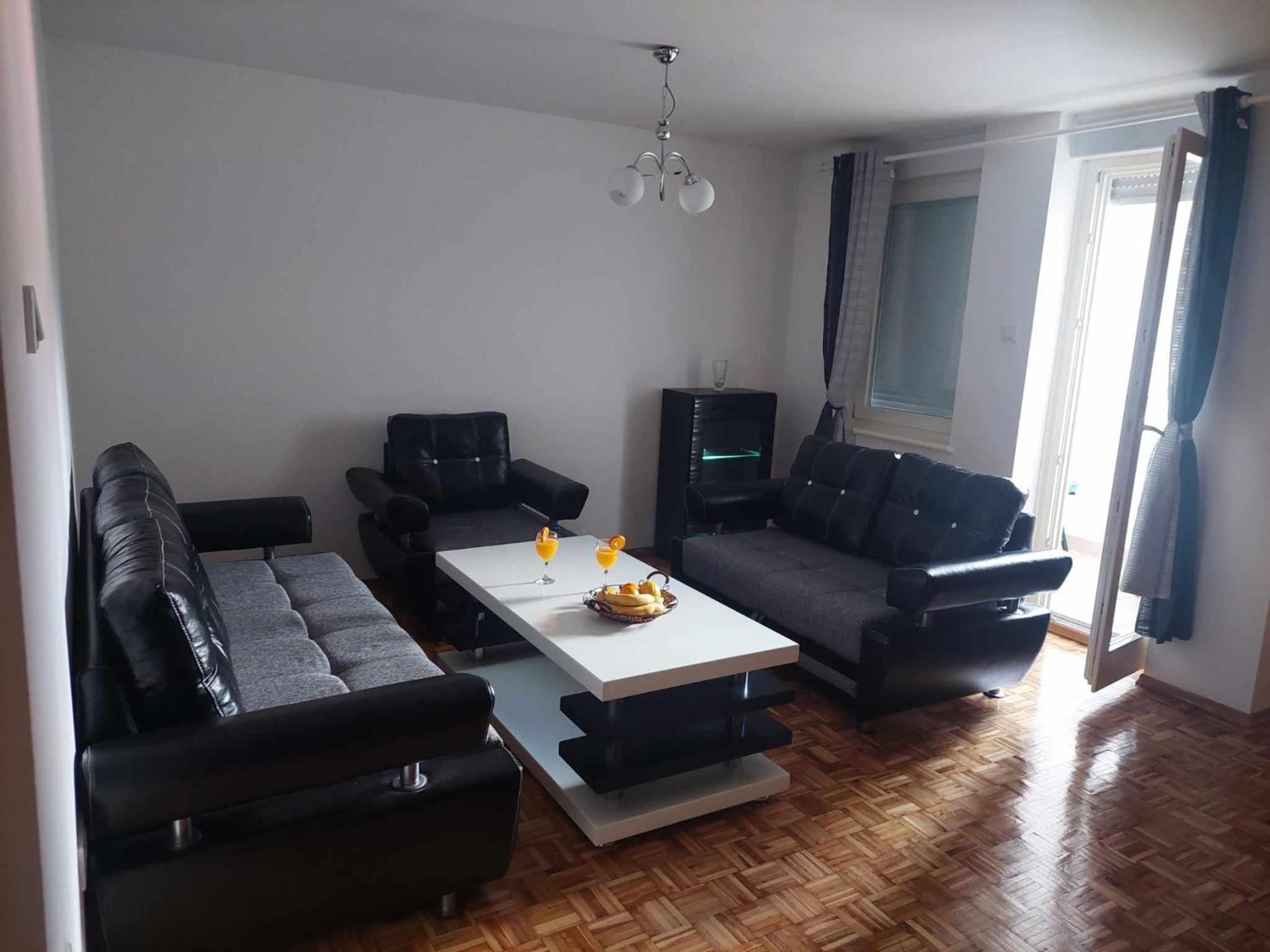 APARTMAN ADI