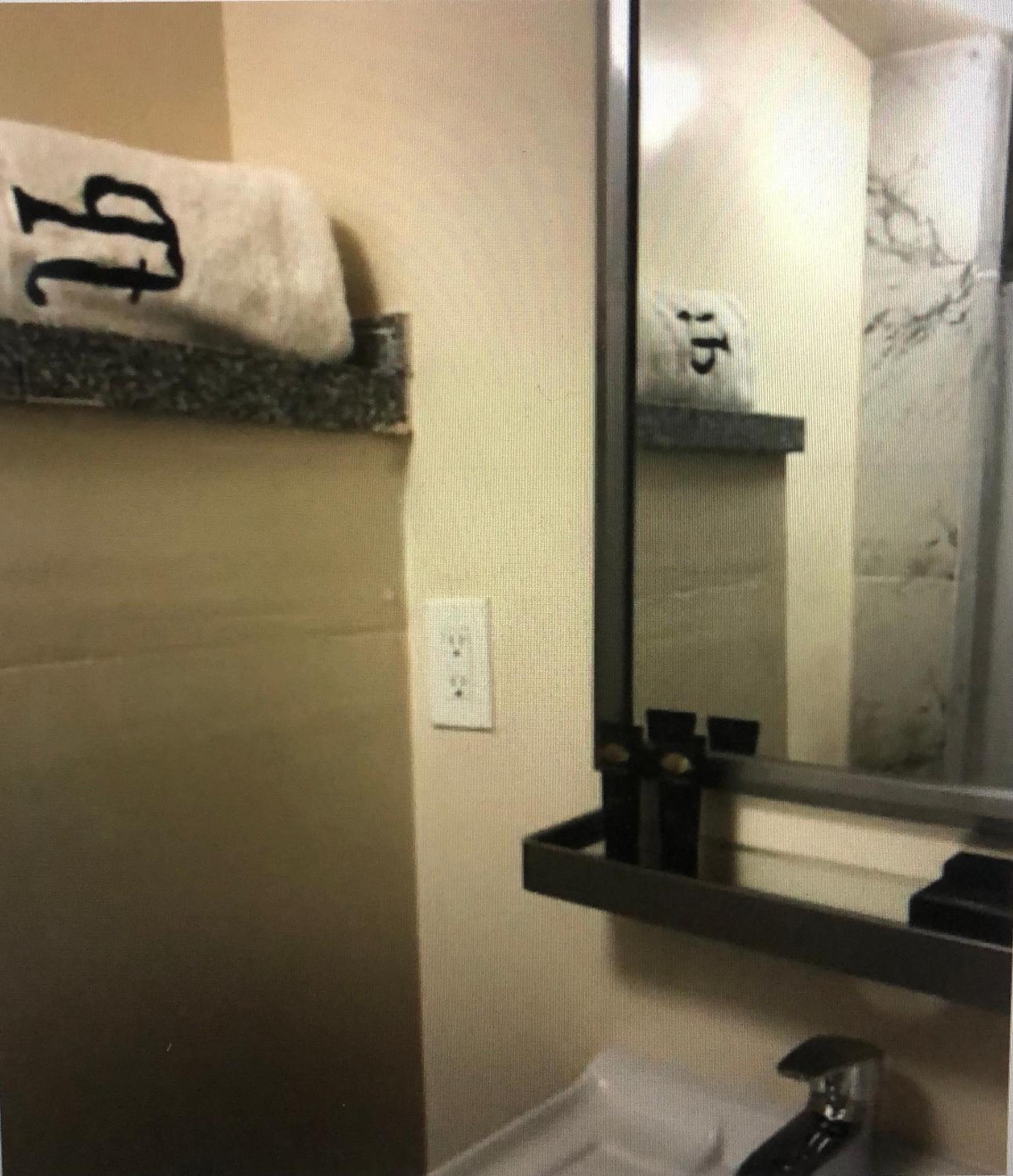 Luxury 2 Bedroom Suite Apartment in Koreatown