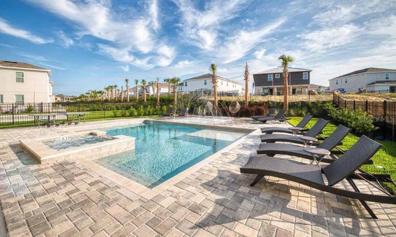 Encore Resort 11 Bedroom Home with Pool 2117