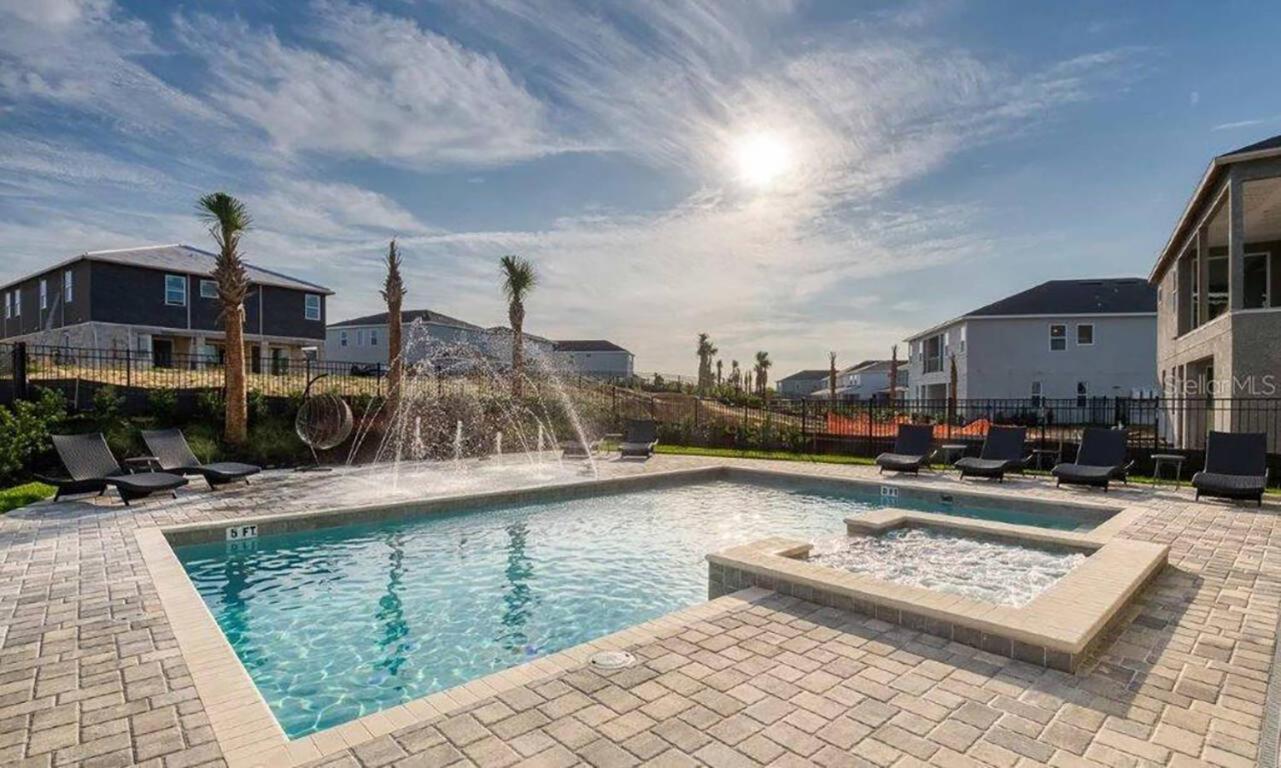 Encore Resort 11 Bedroom Home with Pool 2117
