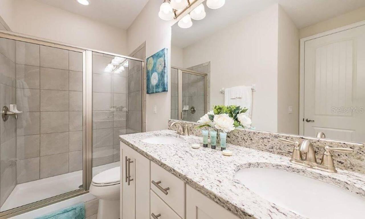 Encore Resort 11 Bedroom Home with Pool 2117