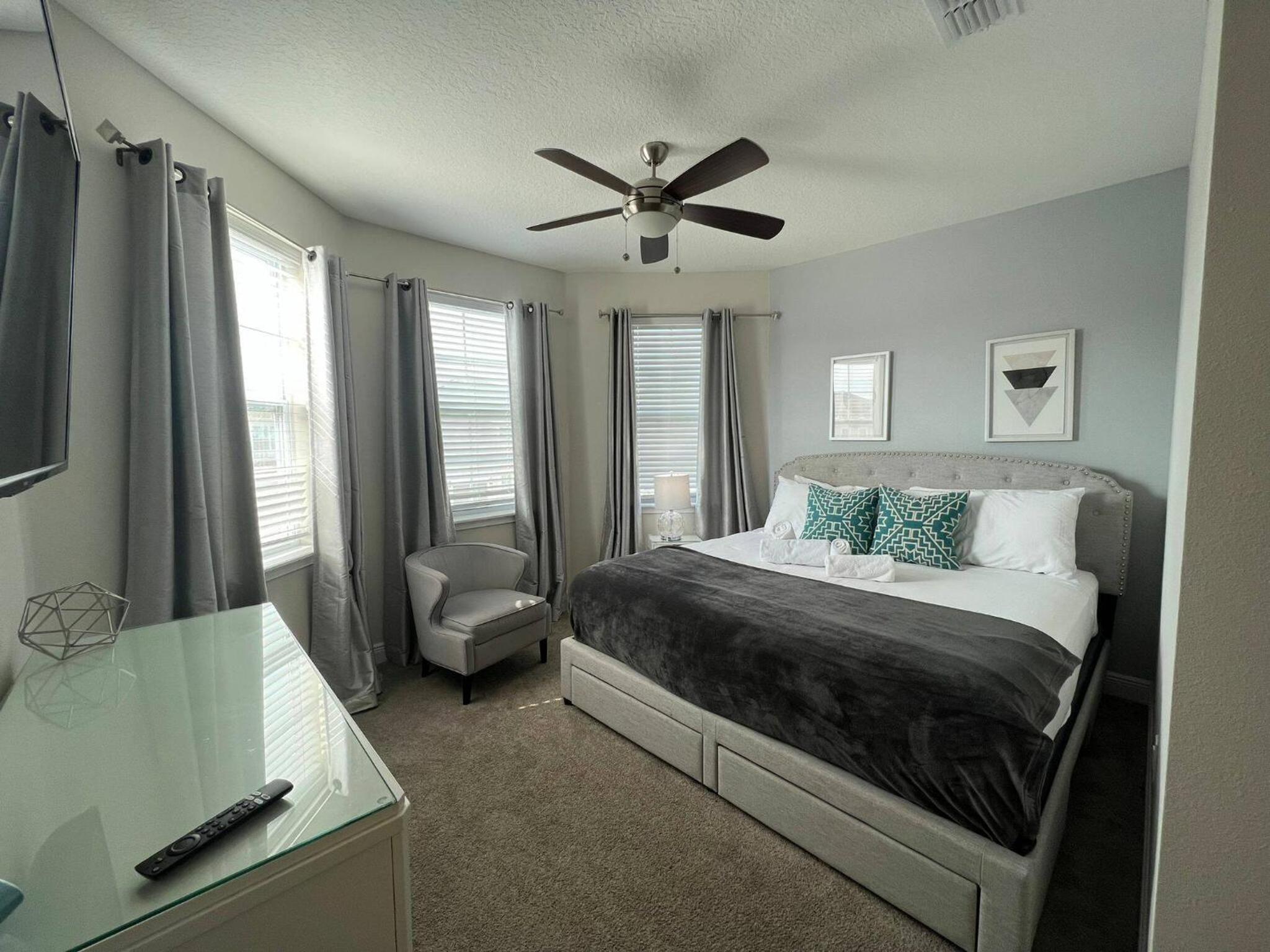 Encore Resort 11 Bedroom Home with Pool 2117