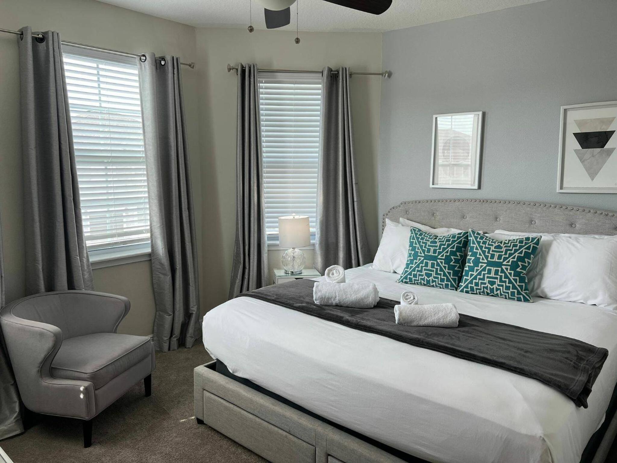 Encore Resort 11 Bedroom Home with Pool 2117