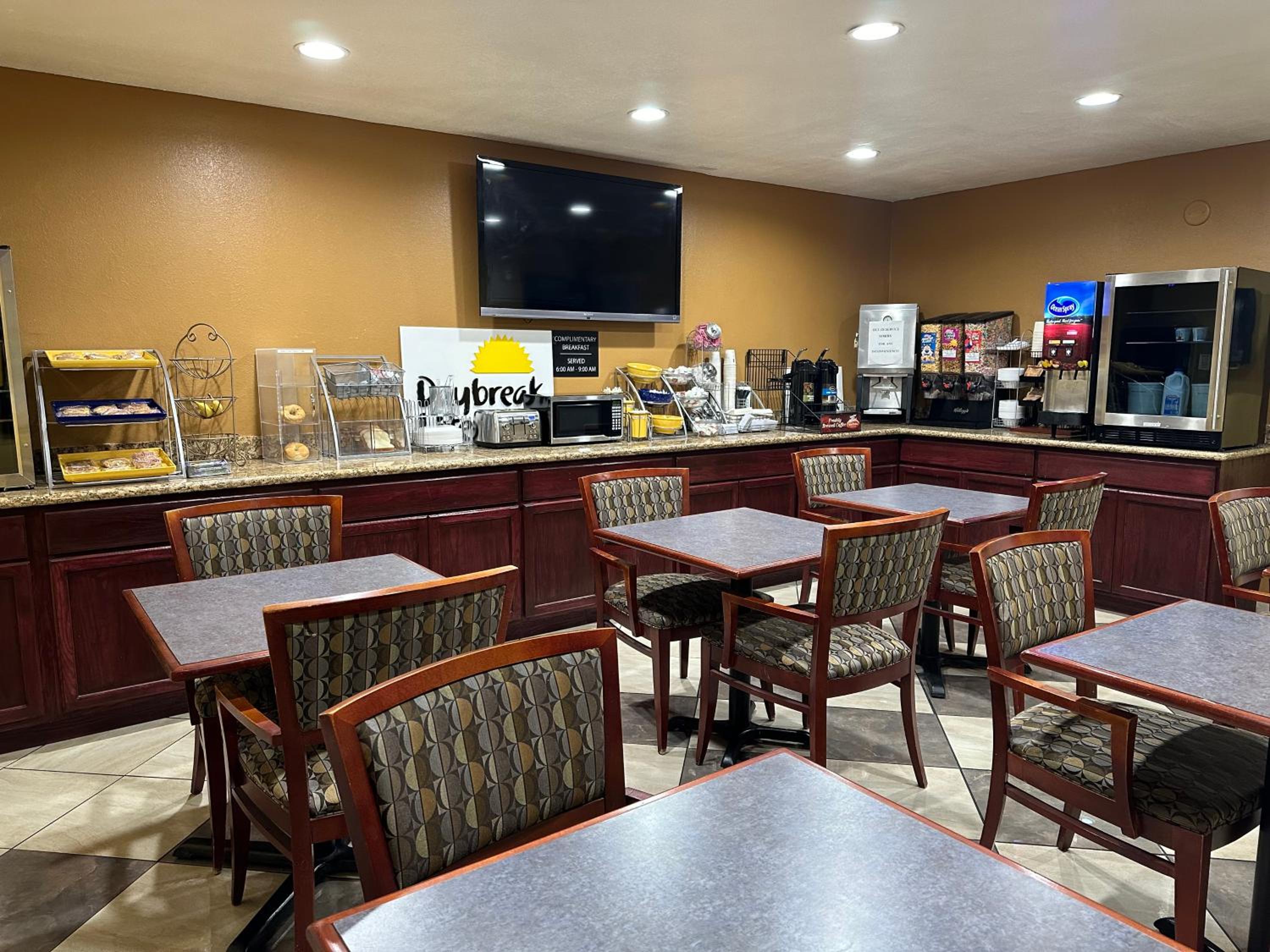 Medford Vacations - Days Inn by Wyndham Medford - Property Image 13