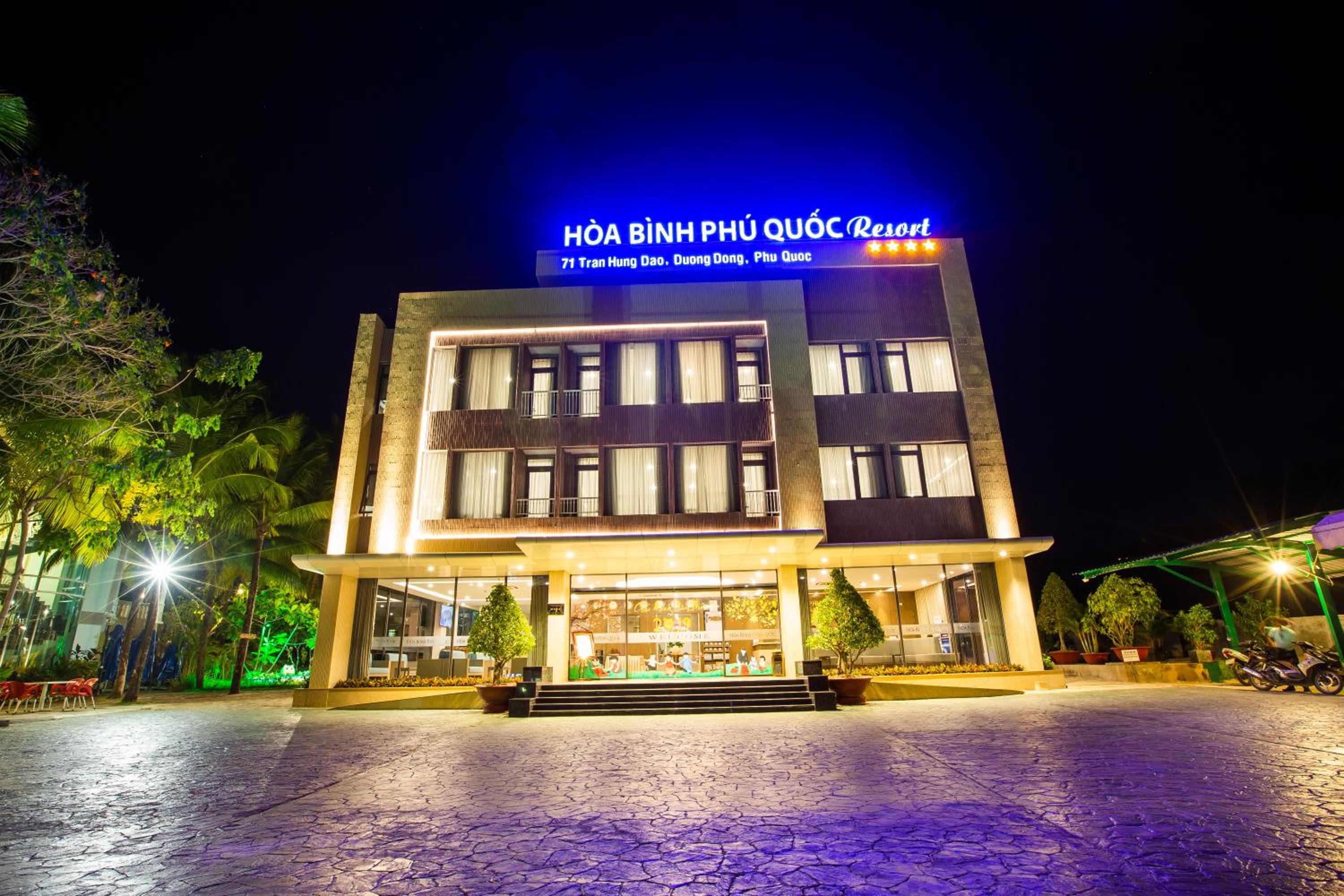 Hoa Binh PQ Resort - by BAY LUXURY view 3