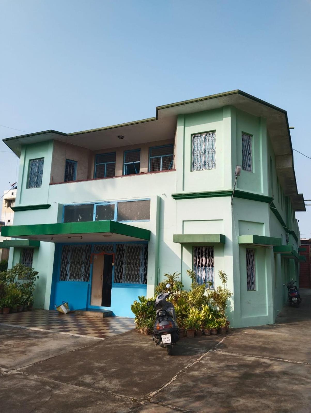 Shanthi House