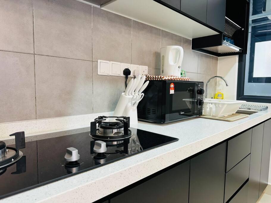 MVB49#8pax Family Suite 3 Rooms Velocity Mall IKEA