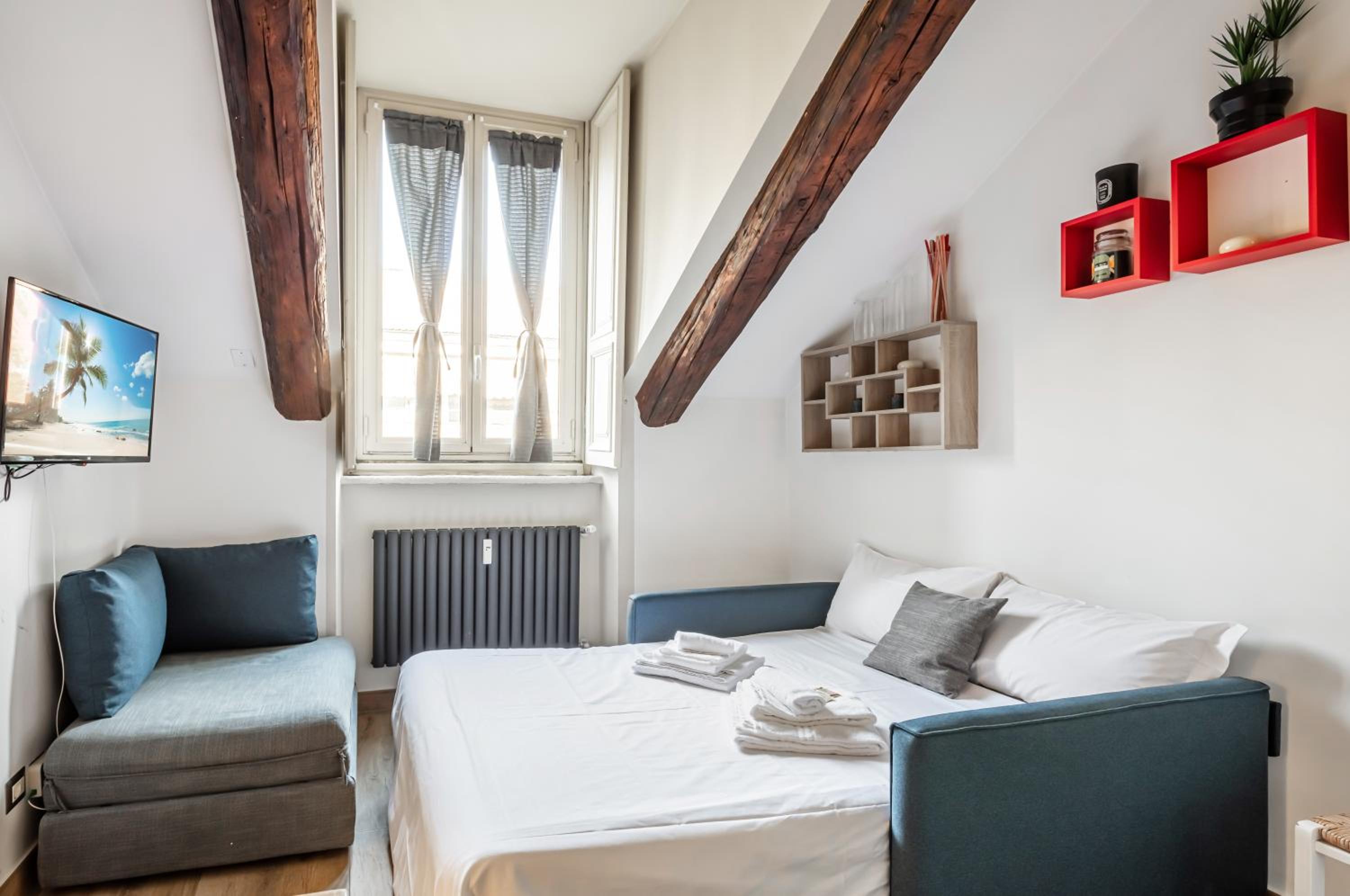 GuestHost - Piazza Castello Central Studio en Turin — hotel room