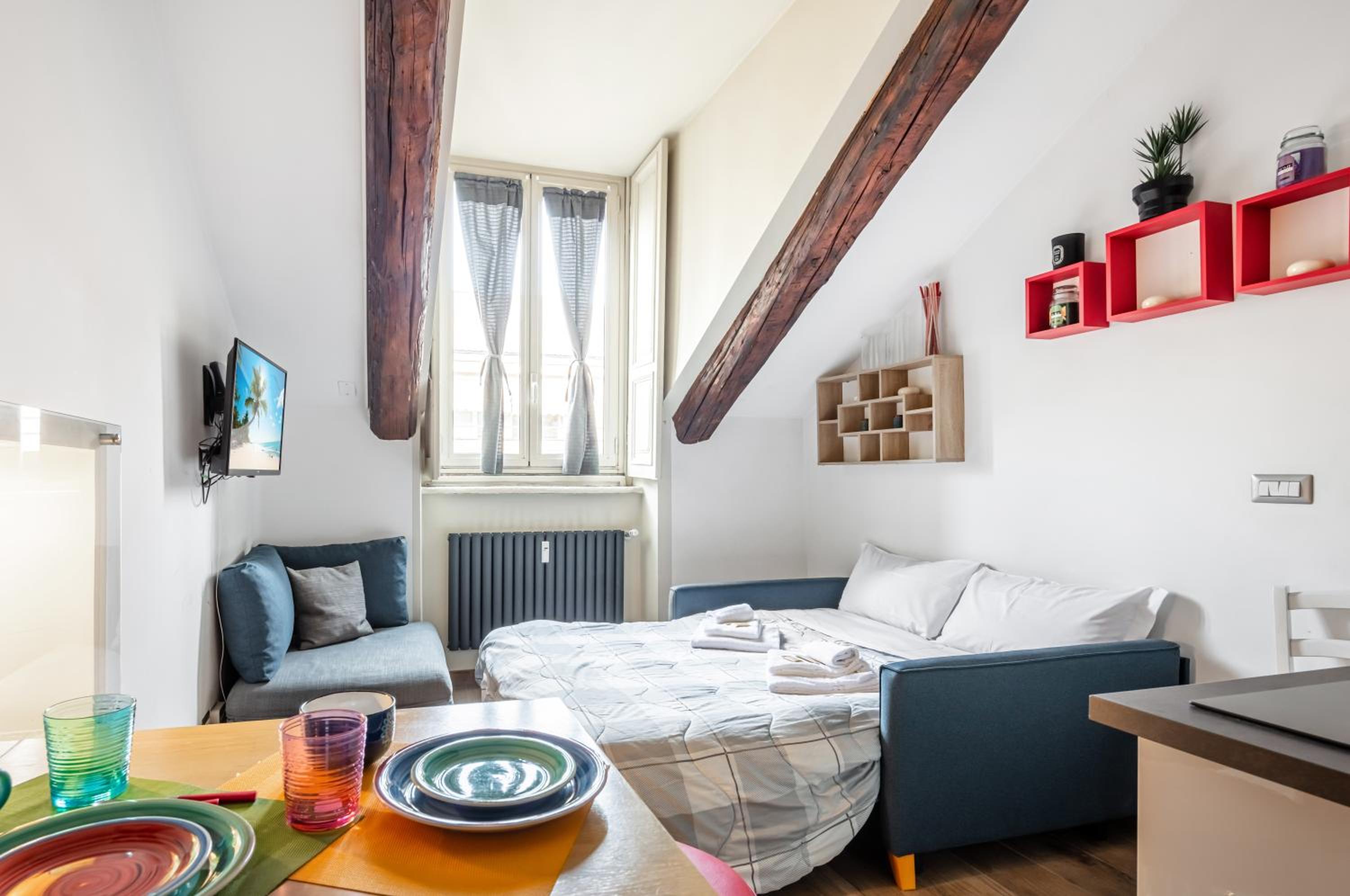 GuestHost - Piazza Castello Central Studio en Turin — hotel room