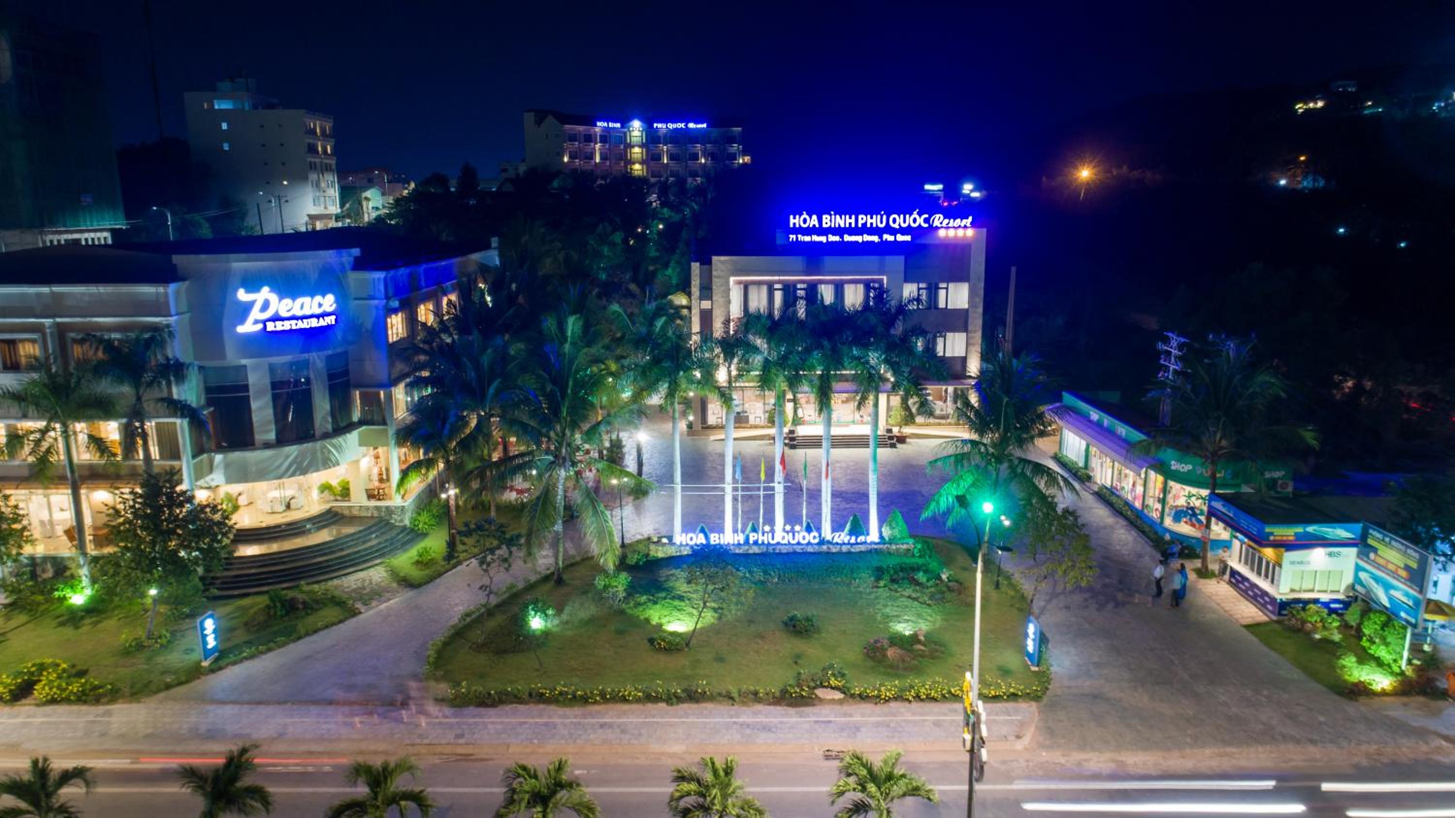 Hoa Binh PQ Resort - by BAY LUXURY view 4