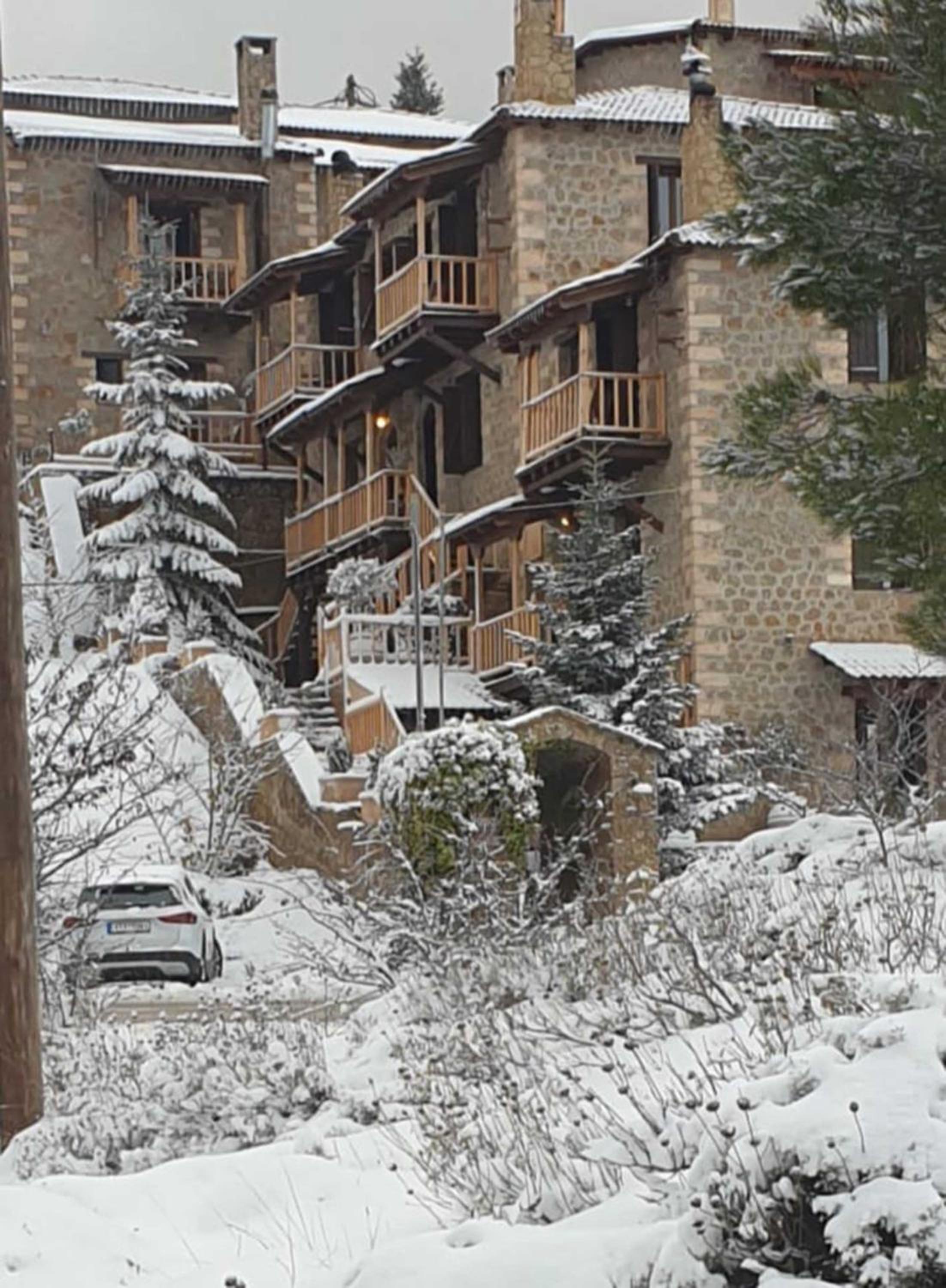 Nymfes Guesthouse view 3