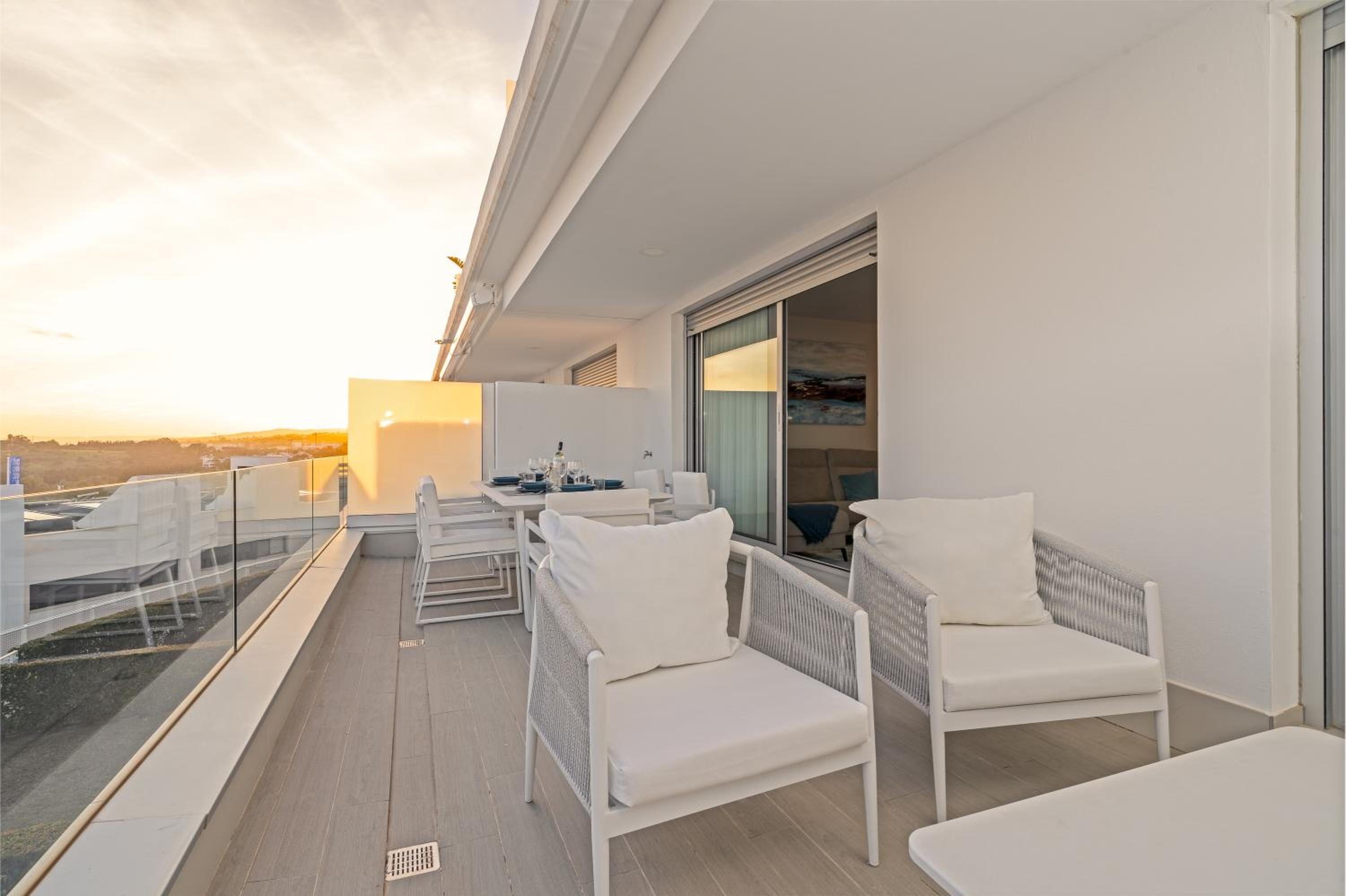 Le Mirage lll Amazing Views