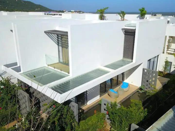 Luxury Villa - Relax - Fun - Near Vung Tau view 3
