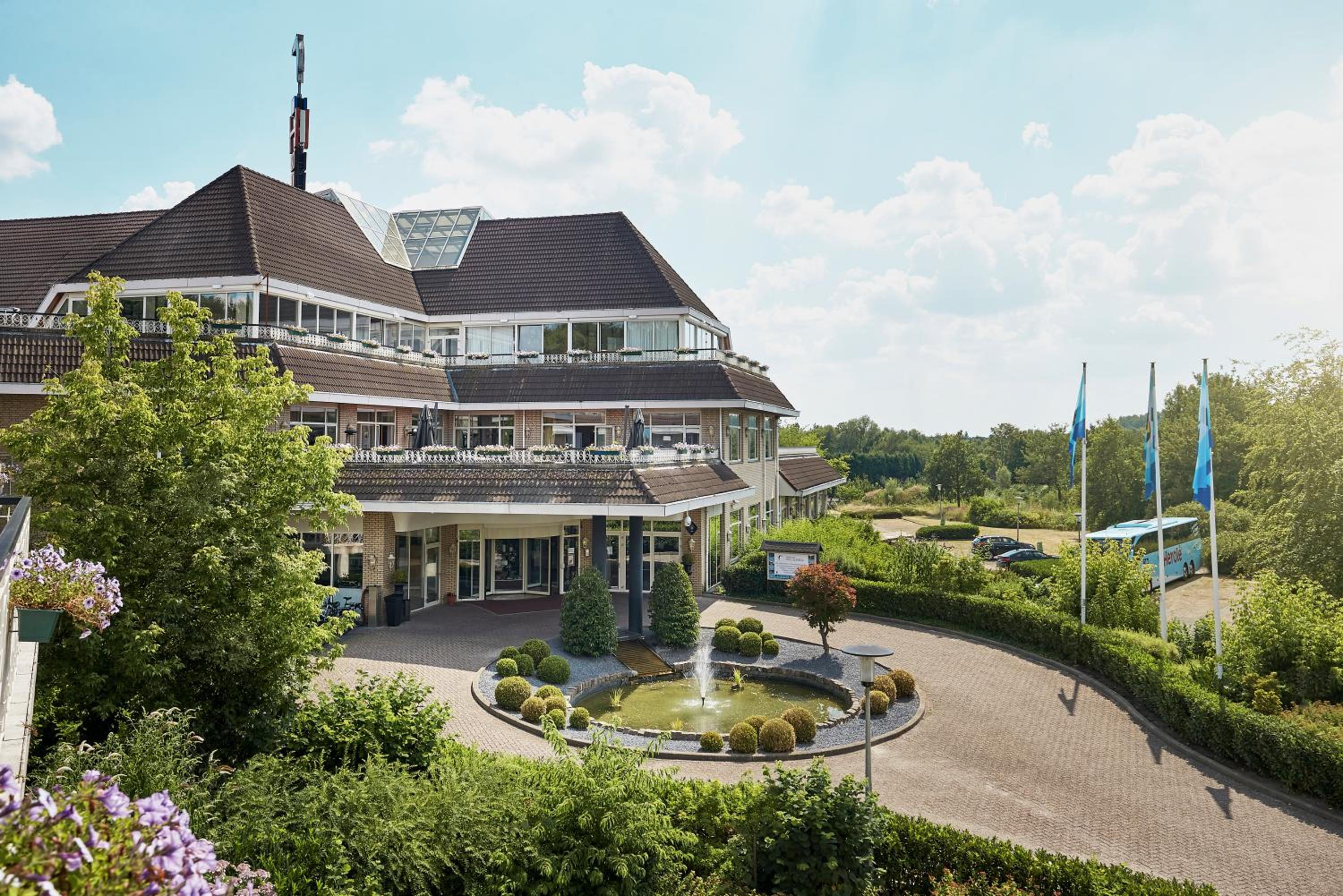 Hotel Gladbeck van der Valk - Image 1