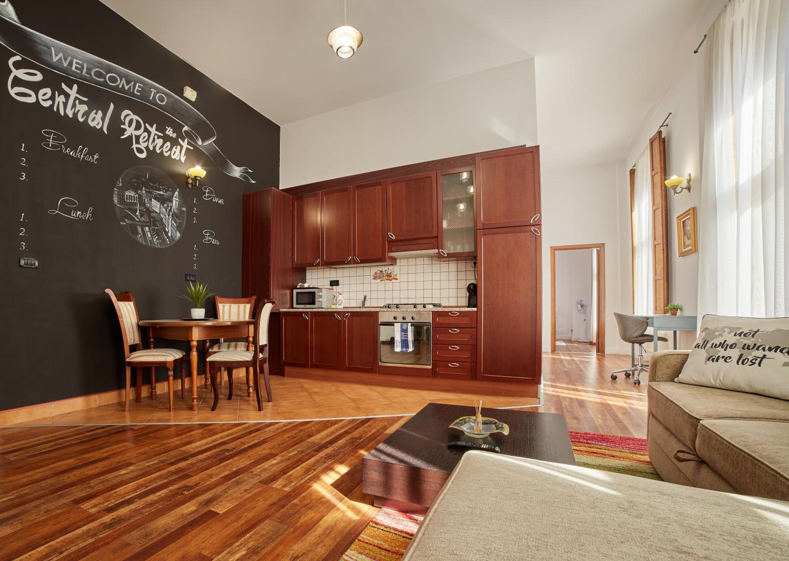 The Central Retreat - Premium Enjoyment