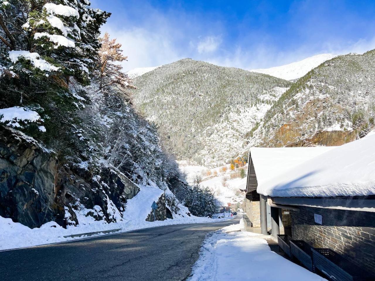 Iconic - A Pie De Pistas En 1 Minuto - Terraza con Vistas al Valle Arinsal - Parking Gratis l by BonesVacances