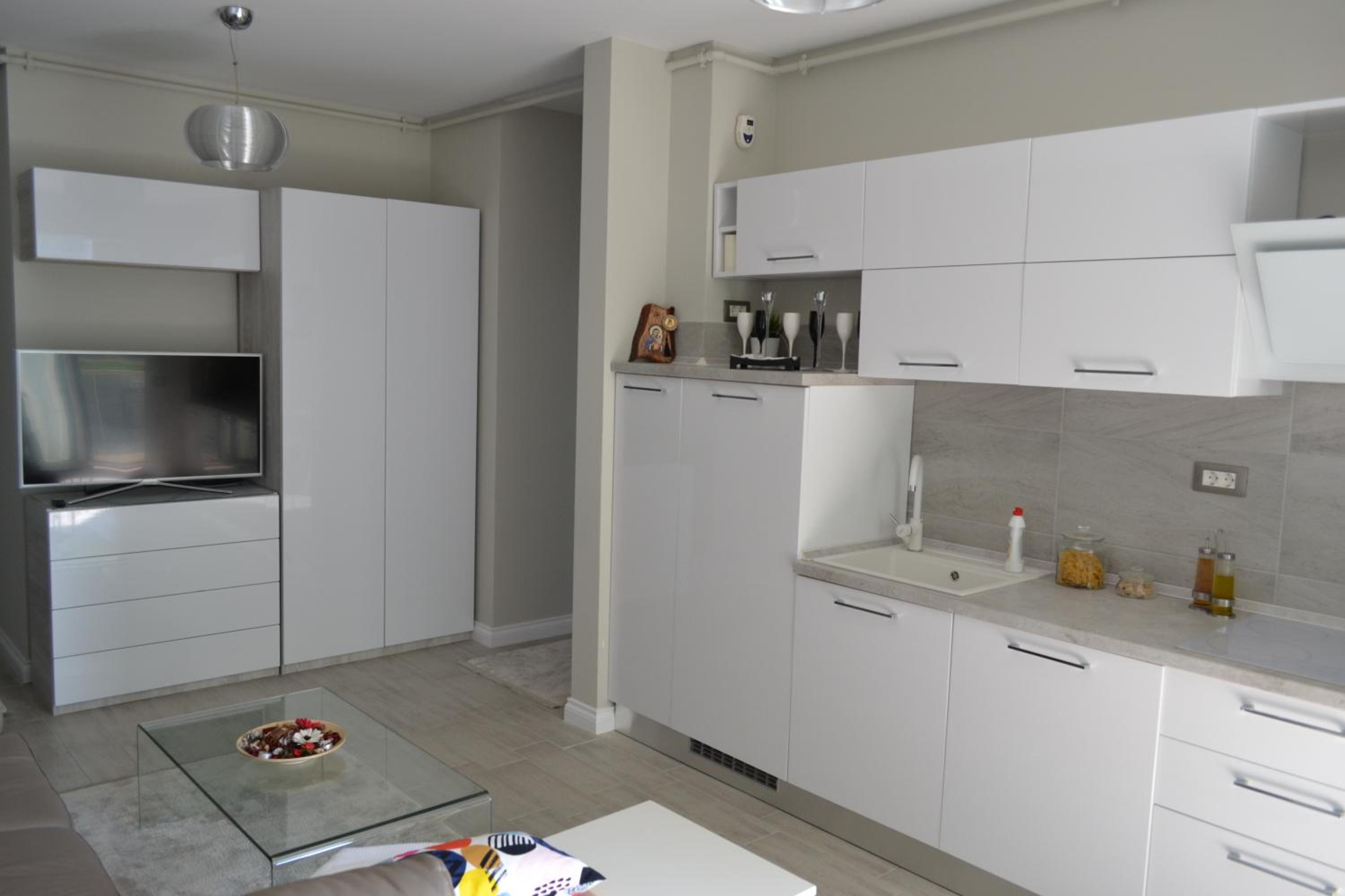 Frontal SeaView Apartment Spa&Pool Resort - parking