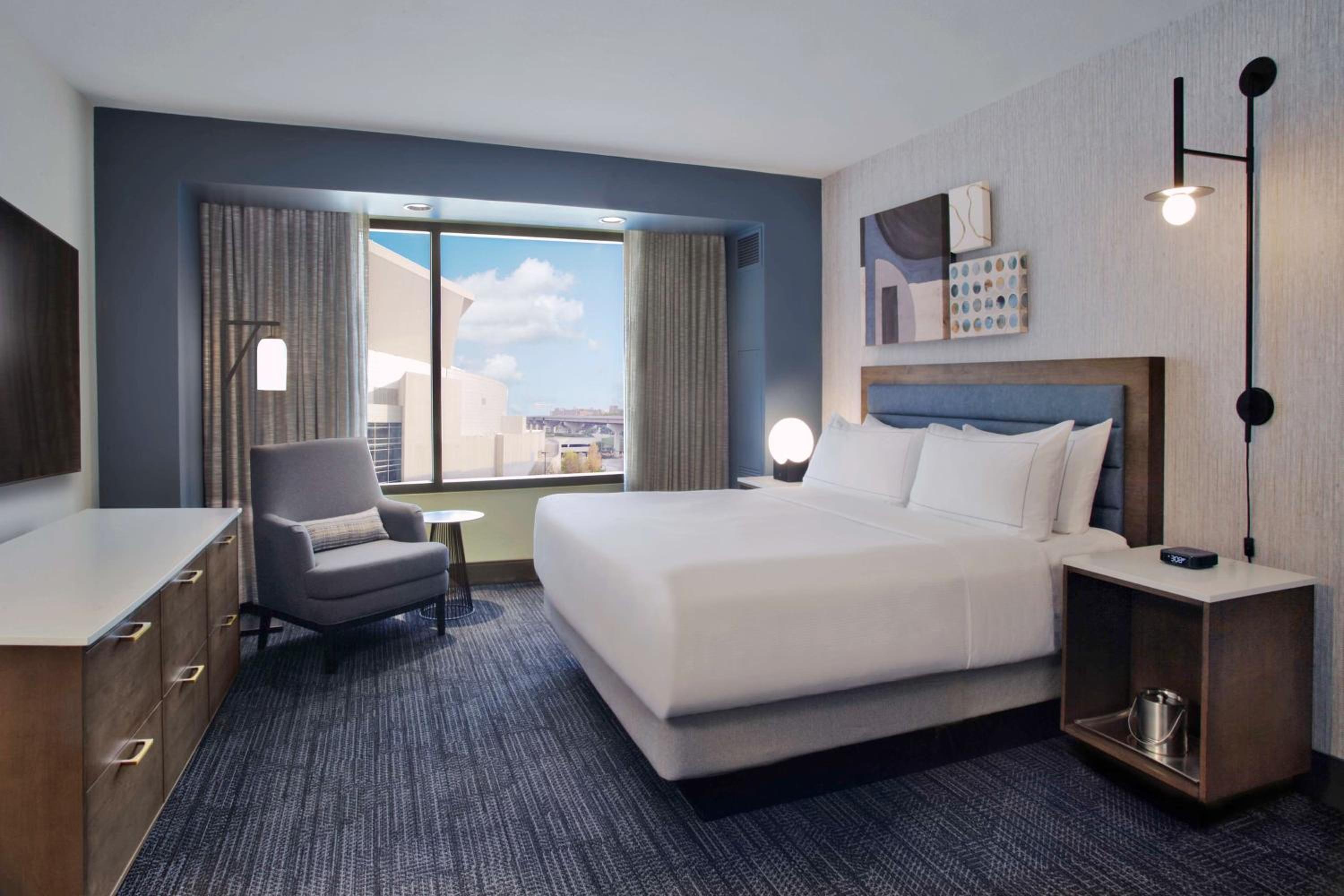 Omaha Vacations - Hilton Omaha - Property Image 10